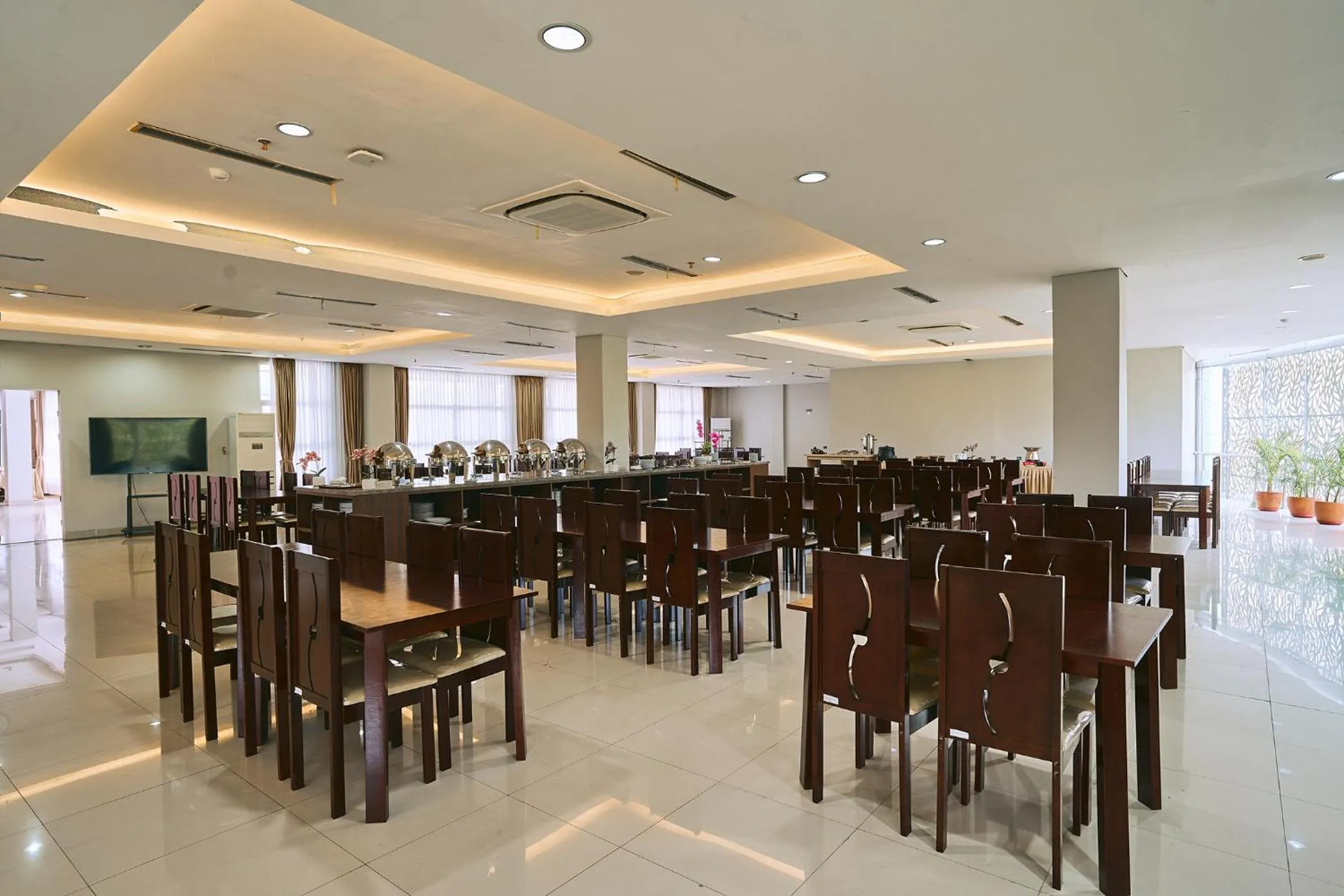 Restaurant/places to eat in Horison TC UPI Serang