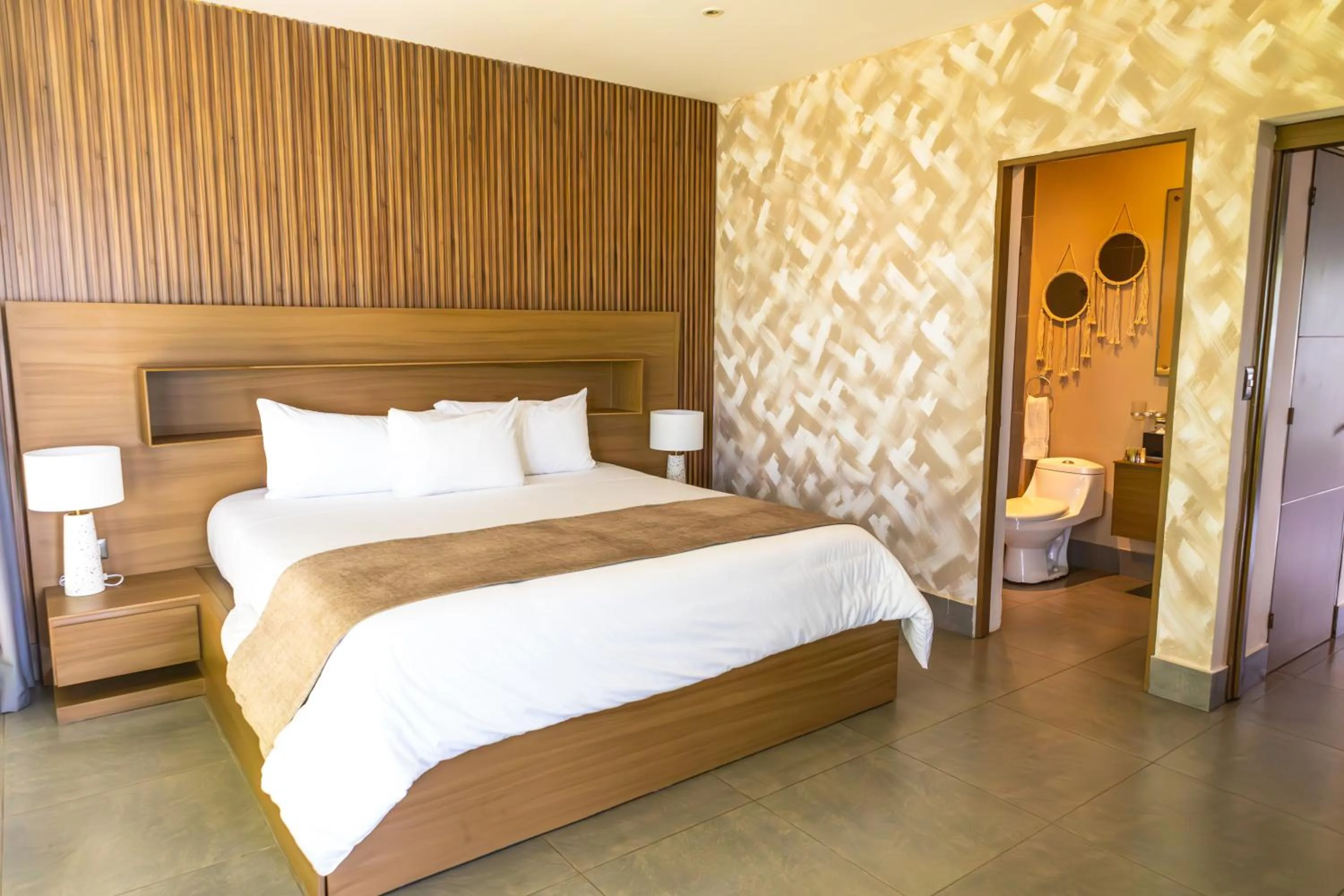 Bedroom, Bed in Cardedeu Residence Lago de Coatepeque