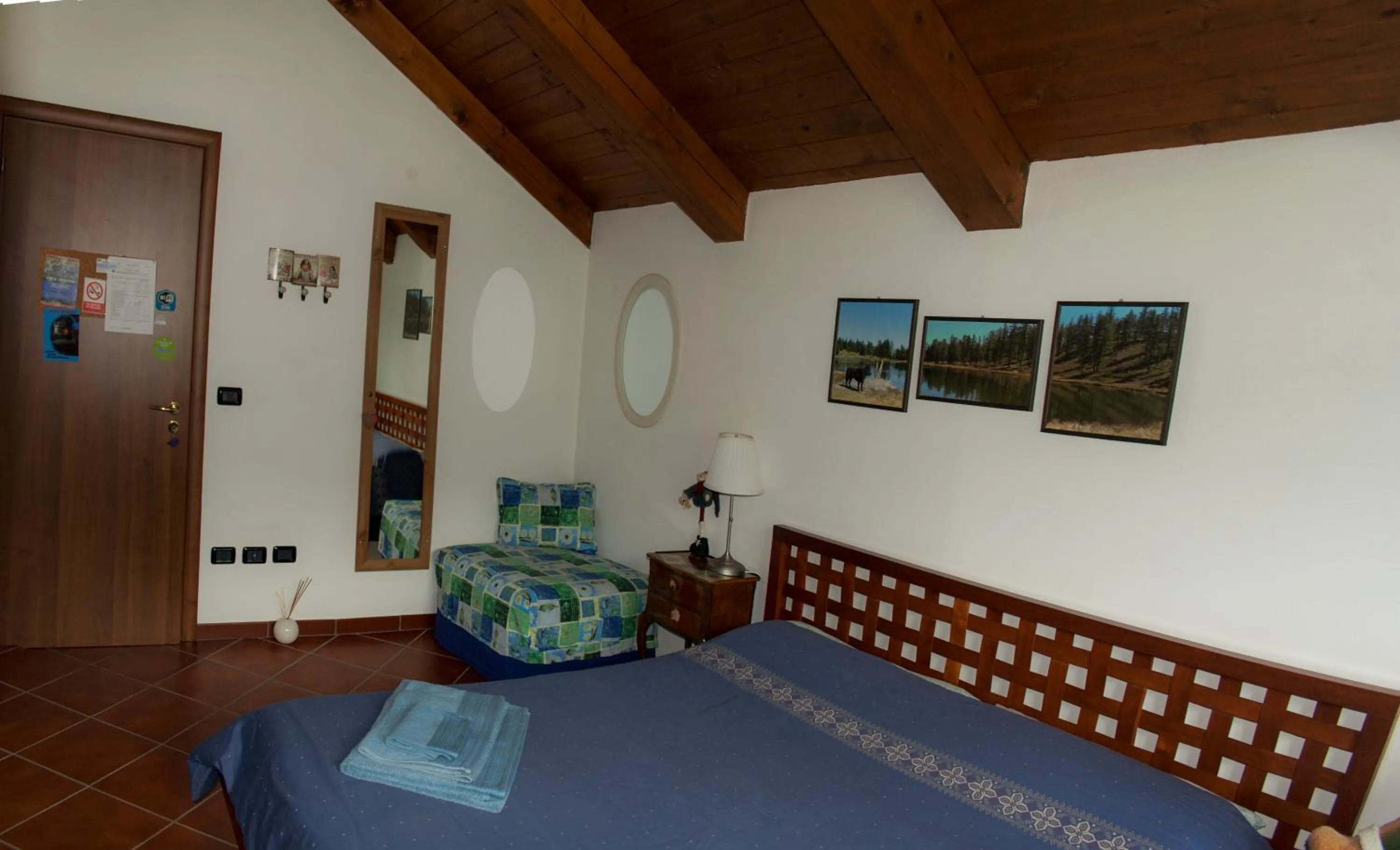 Photo of the whole room, Bed in Trilly Bed & Breakfast