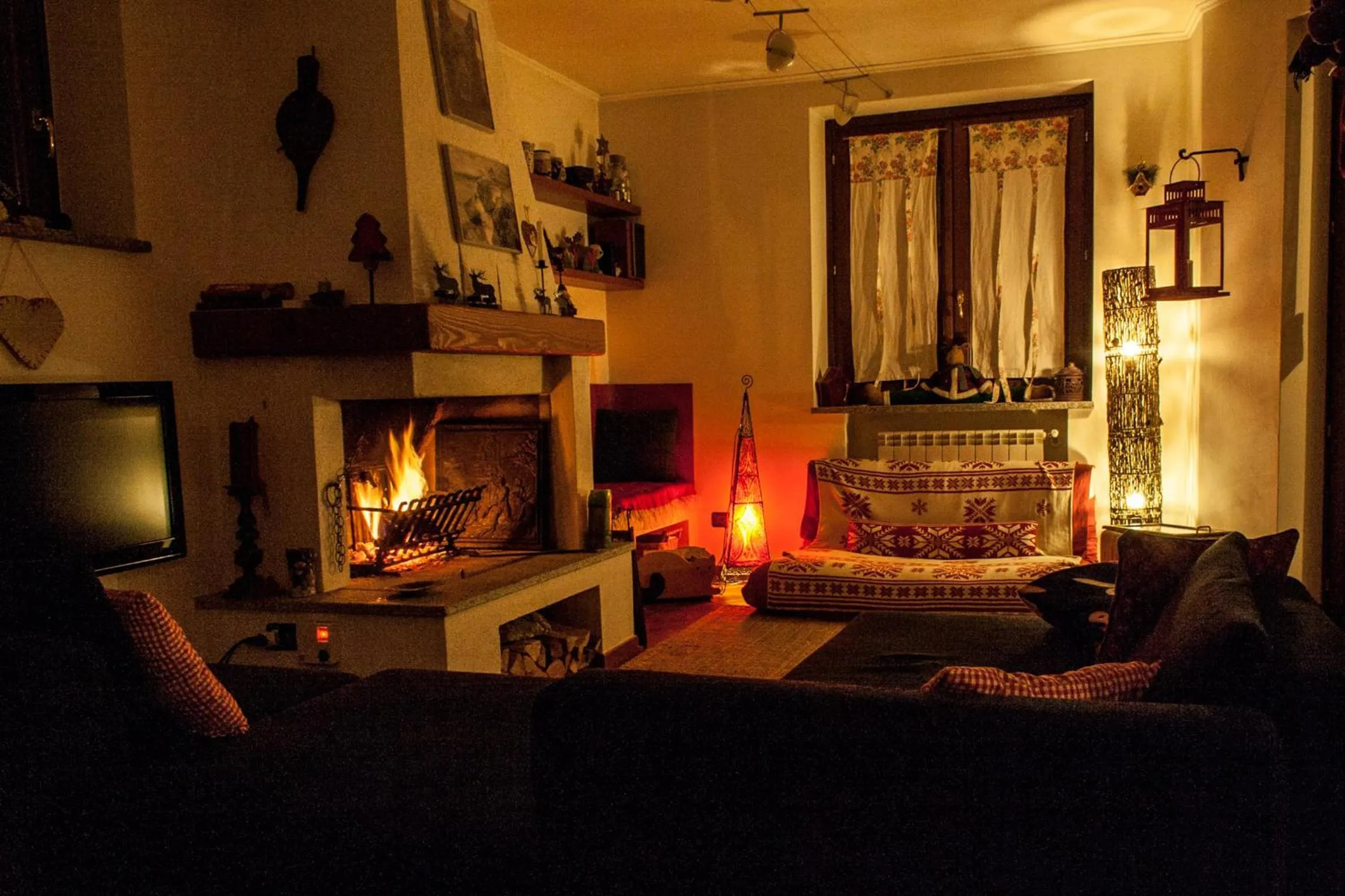 Communal lounge/ TV room in Trilly Bed & Breakfast