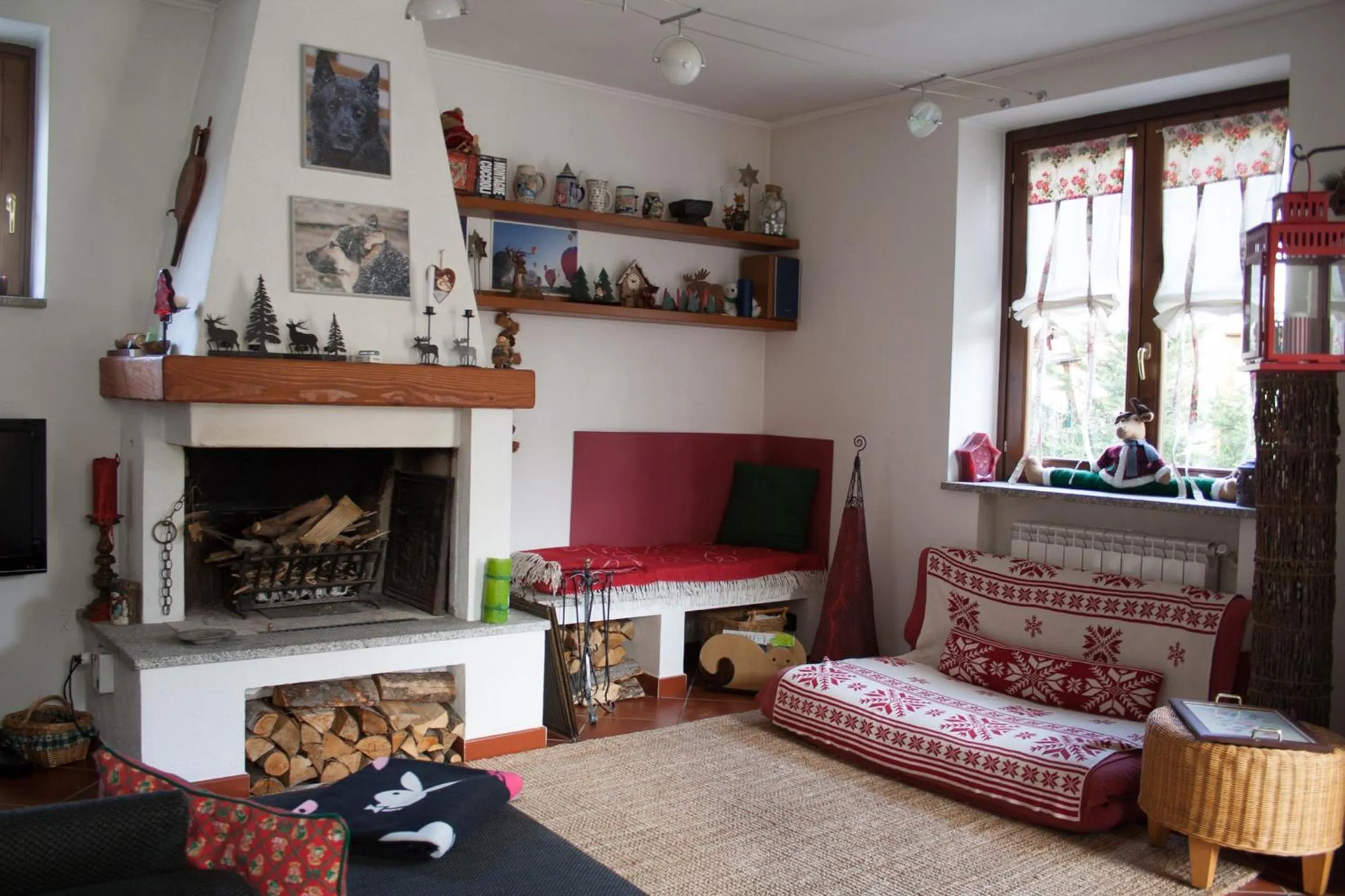 Communal lounge/ TV room in Trilly Bed & Breakfast