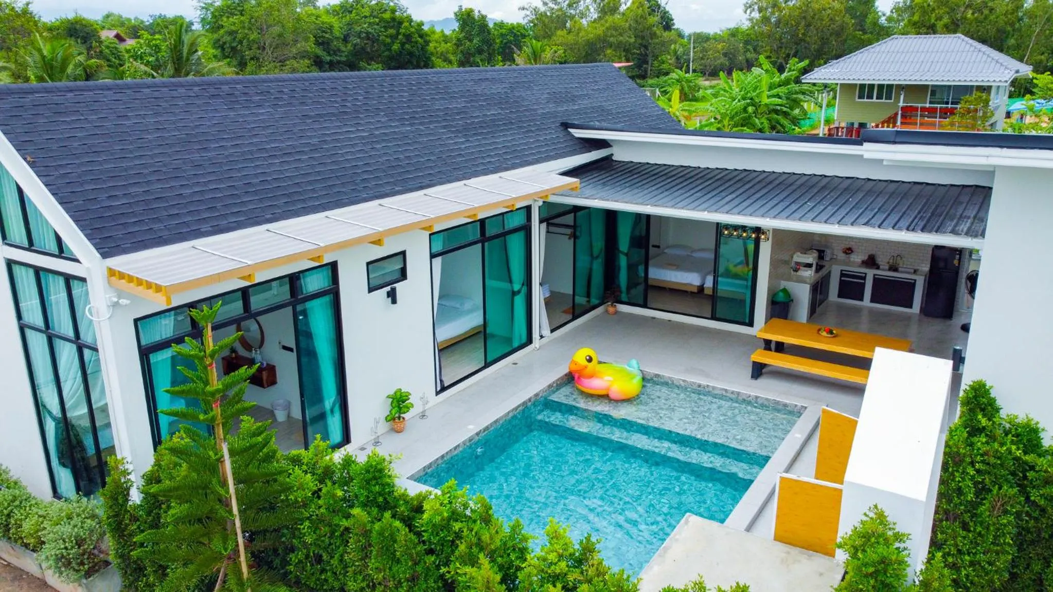 Pool view in Villa Paramount 1