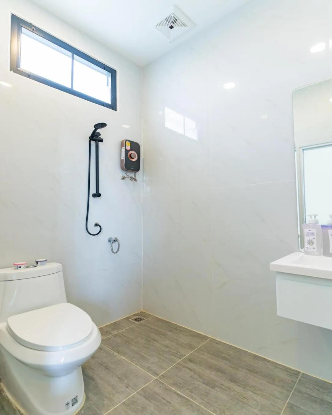 Shower in Villa Paramount 1