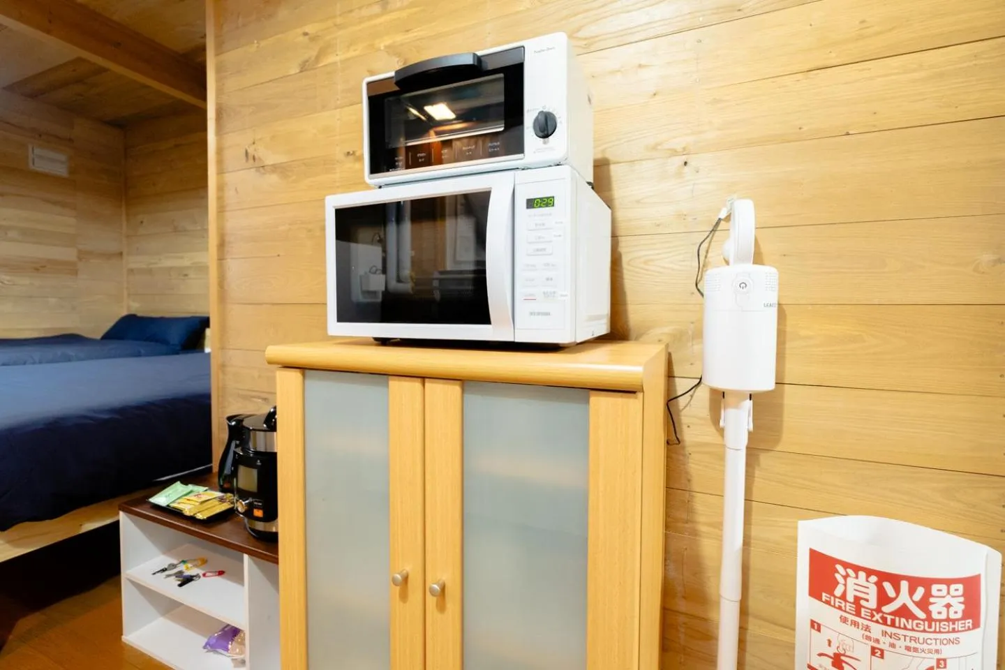 minibar, Bed in Furano Log House Farm Resort
