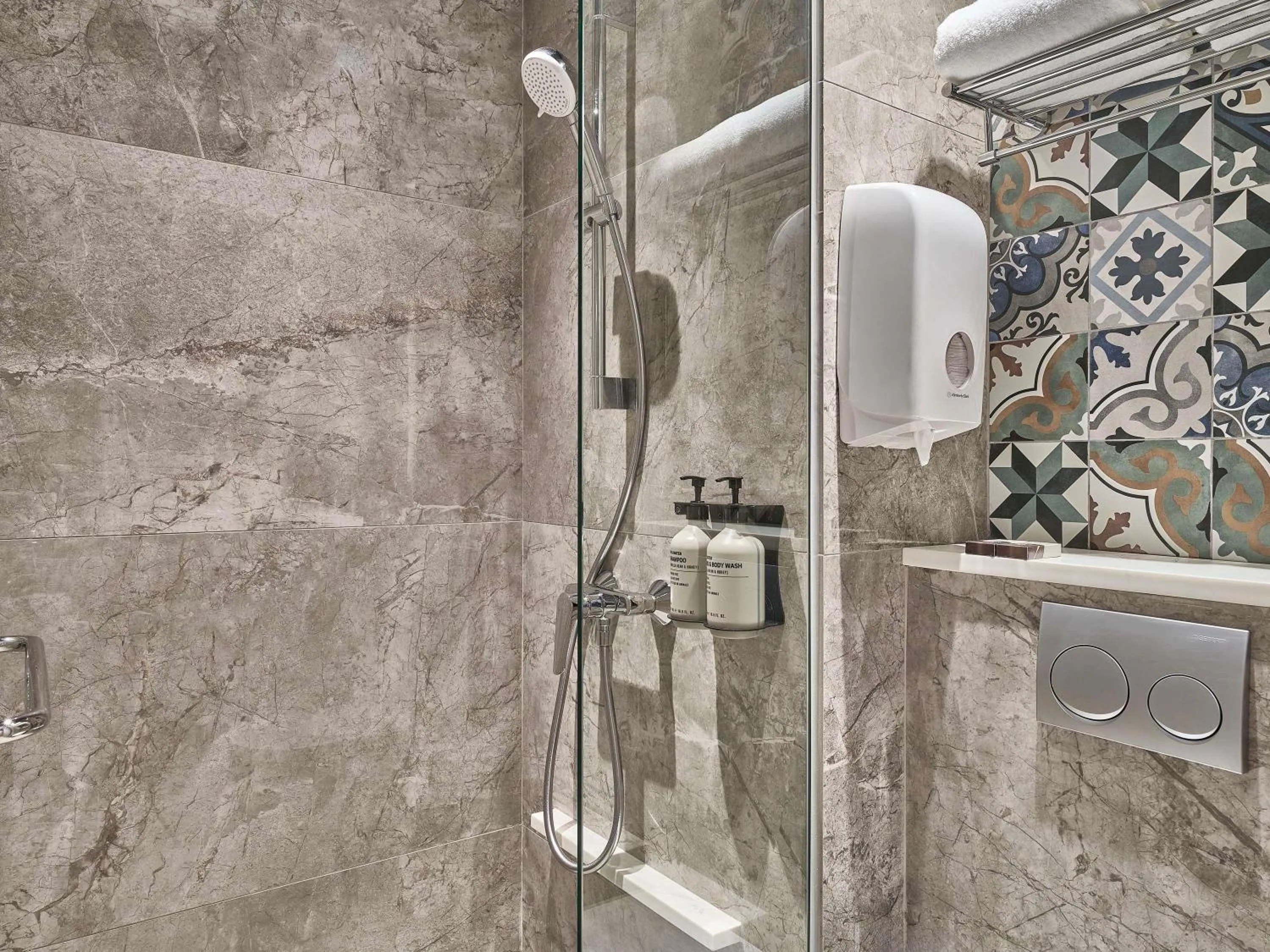 Bedroom in Mercure ICON Singapore City Centre