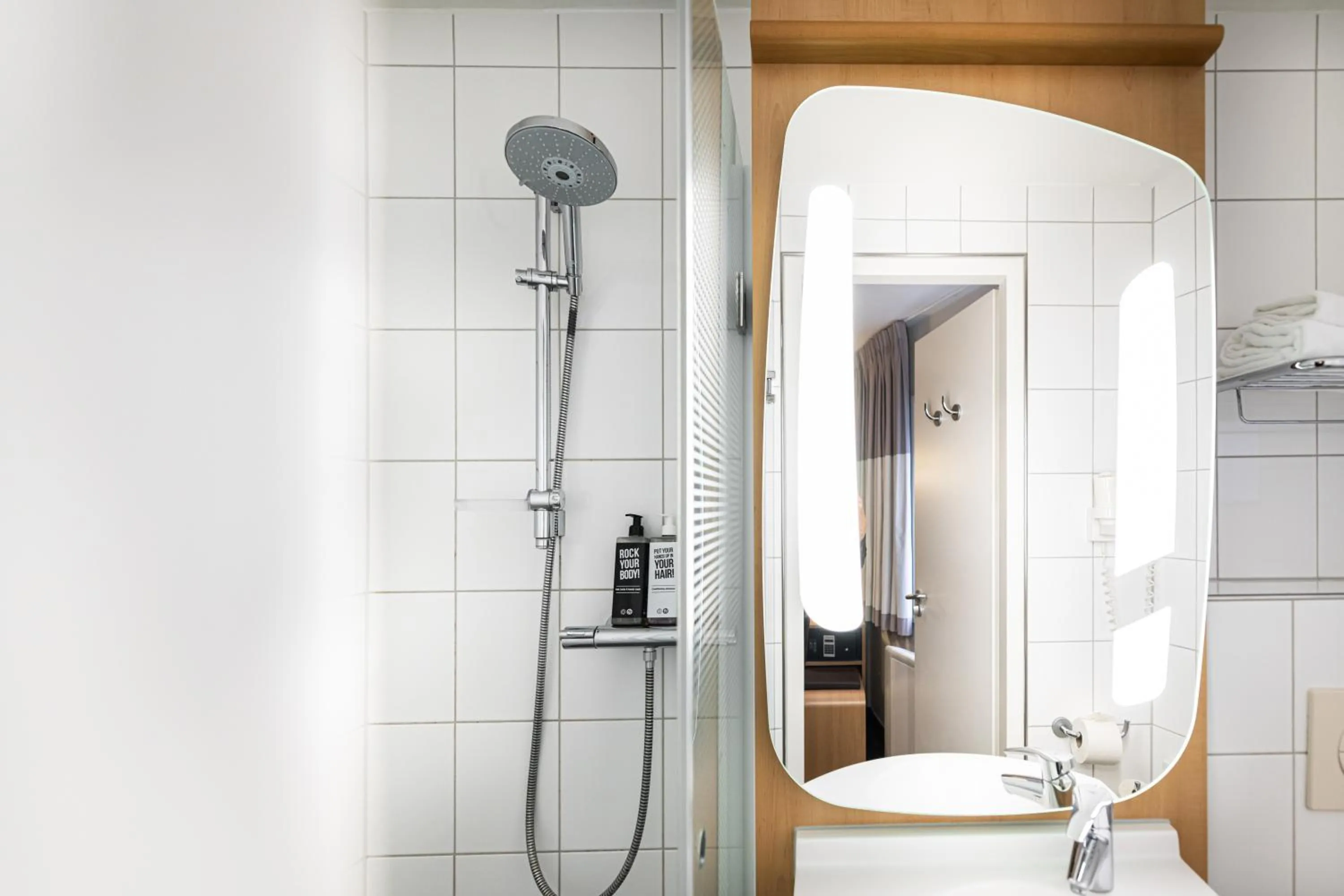 Bathroom in ibis Amsterdam Centre