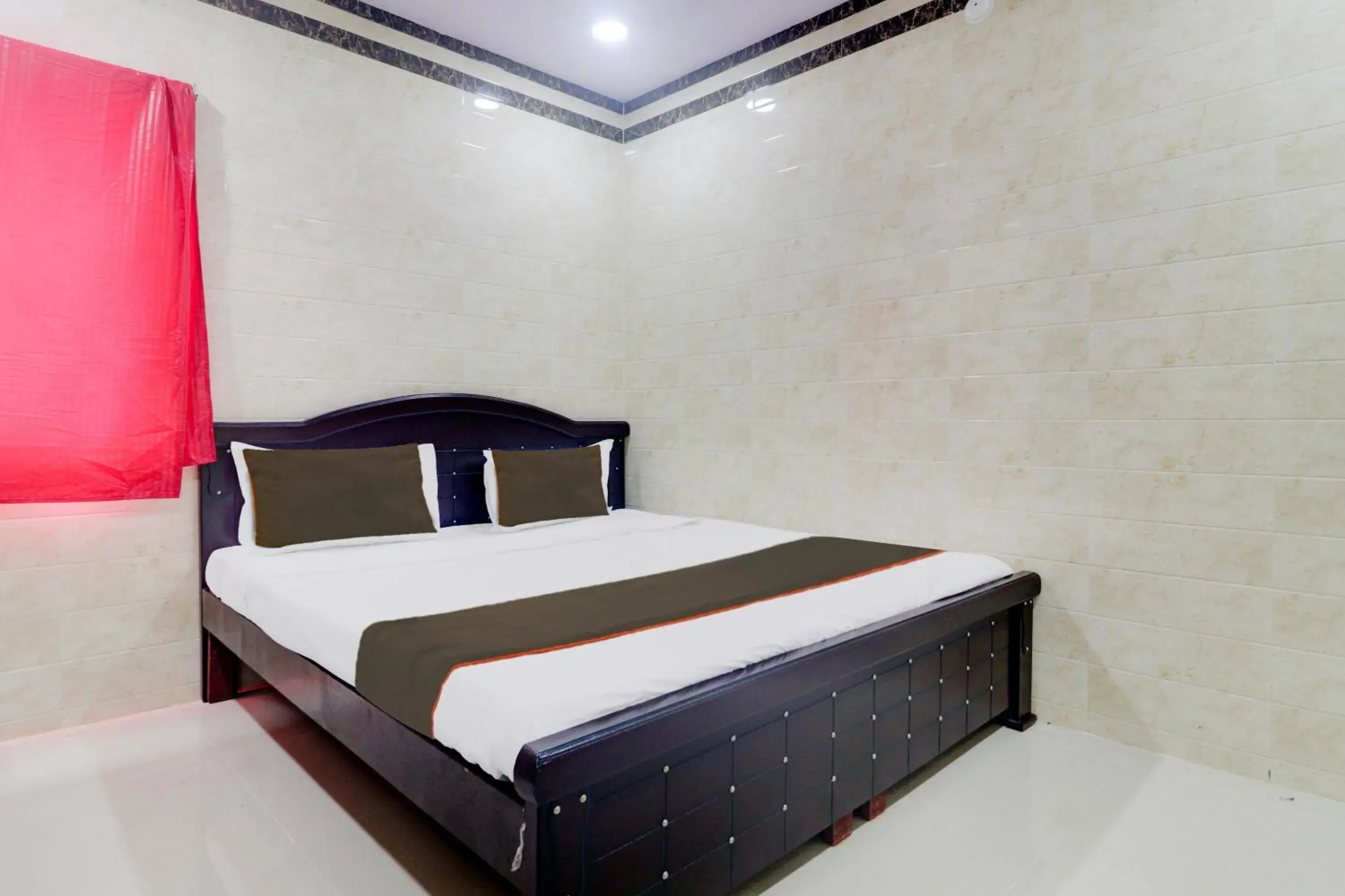 Standard Double Room - single occupancy in Hotel O New Hotel Aroma Classic Standard Double Room - single occupancy in Hotel O New Hotel Aroma Classic