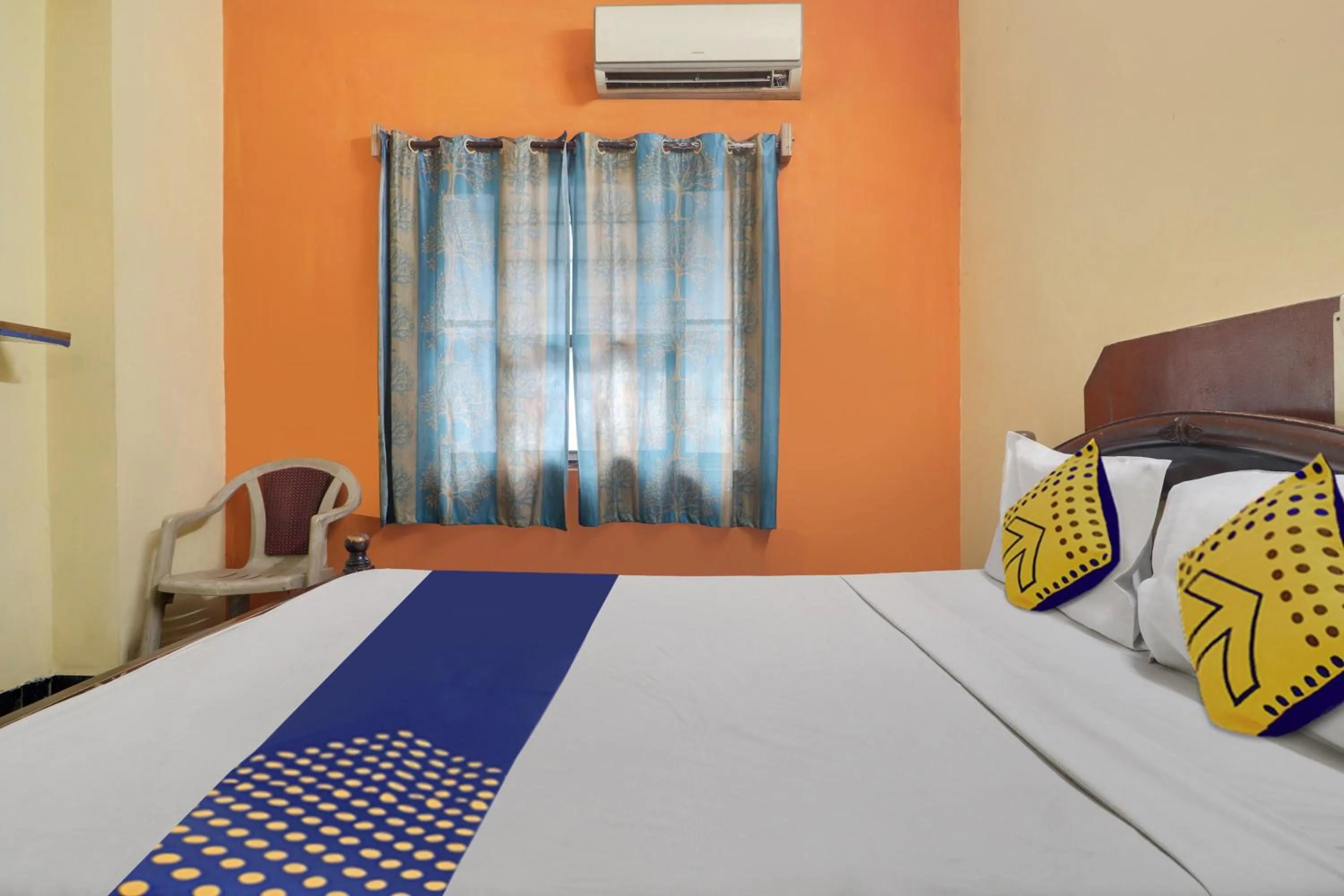 Bedroom, Bed in SPOT ON New Balaji Residency