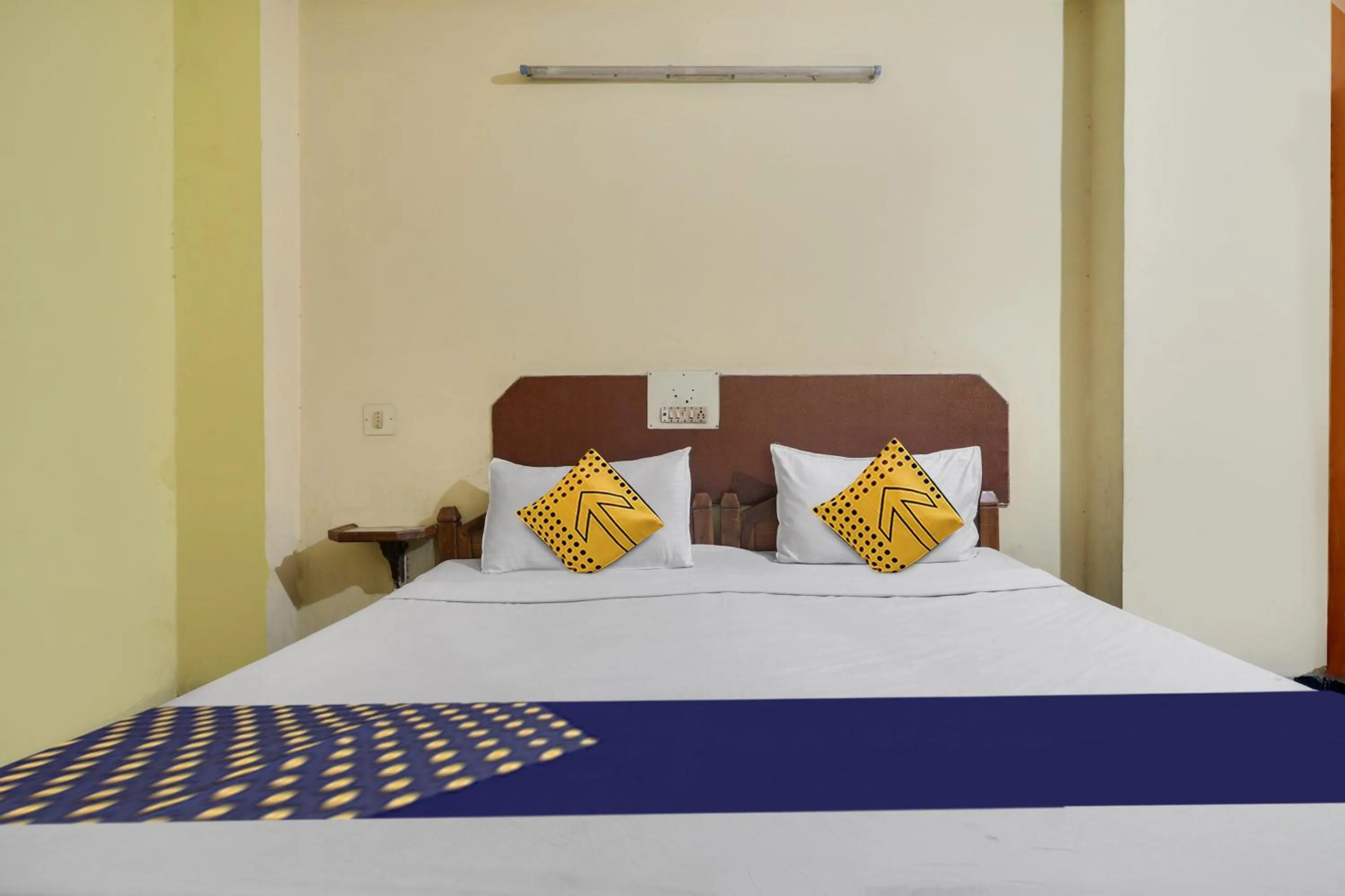 Bedroom, Bed in SPOT ON New Balaji Residency