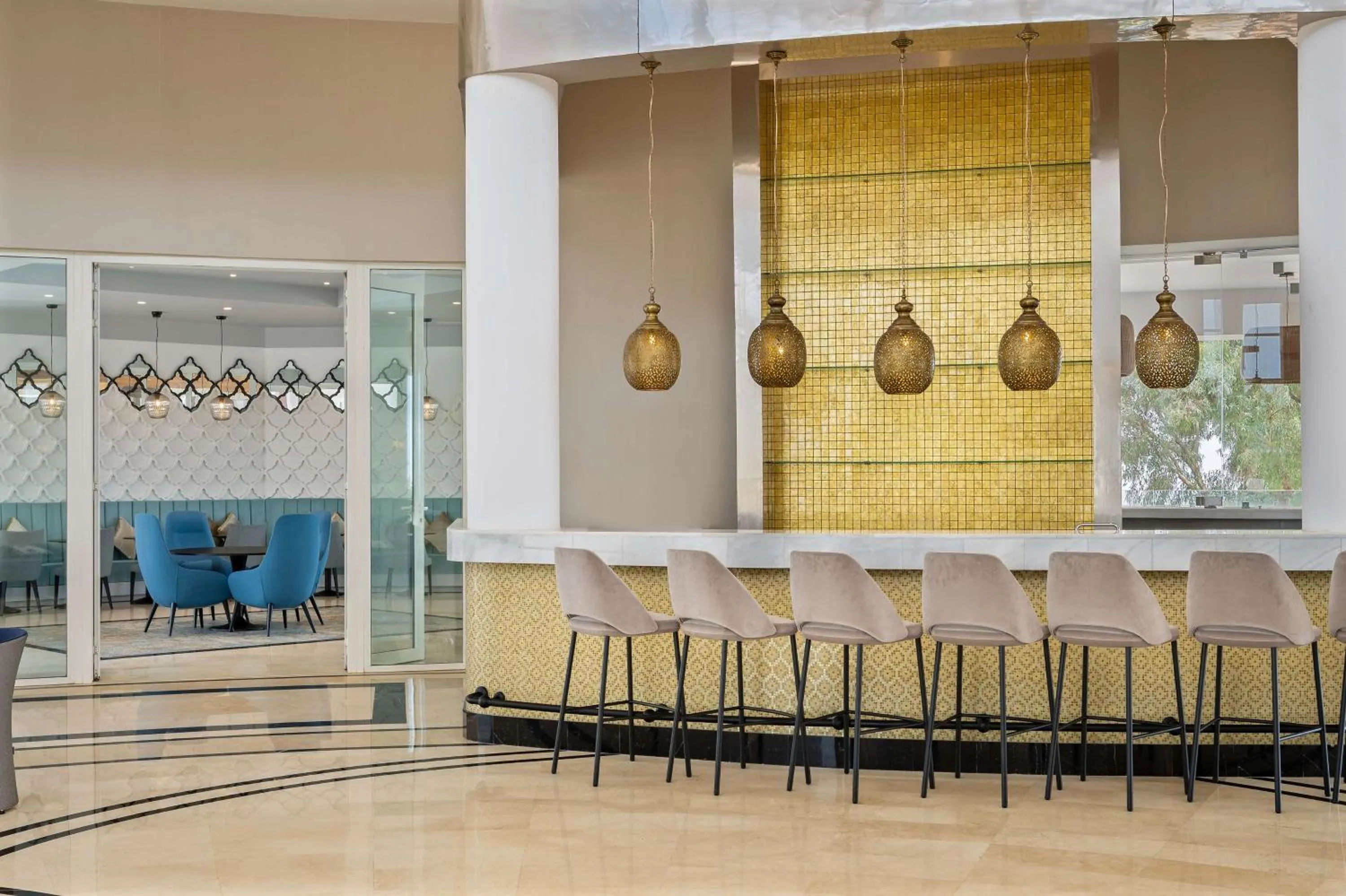 Lounge or bar in Radisson Blu Residences, Saidia