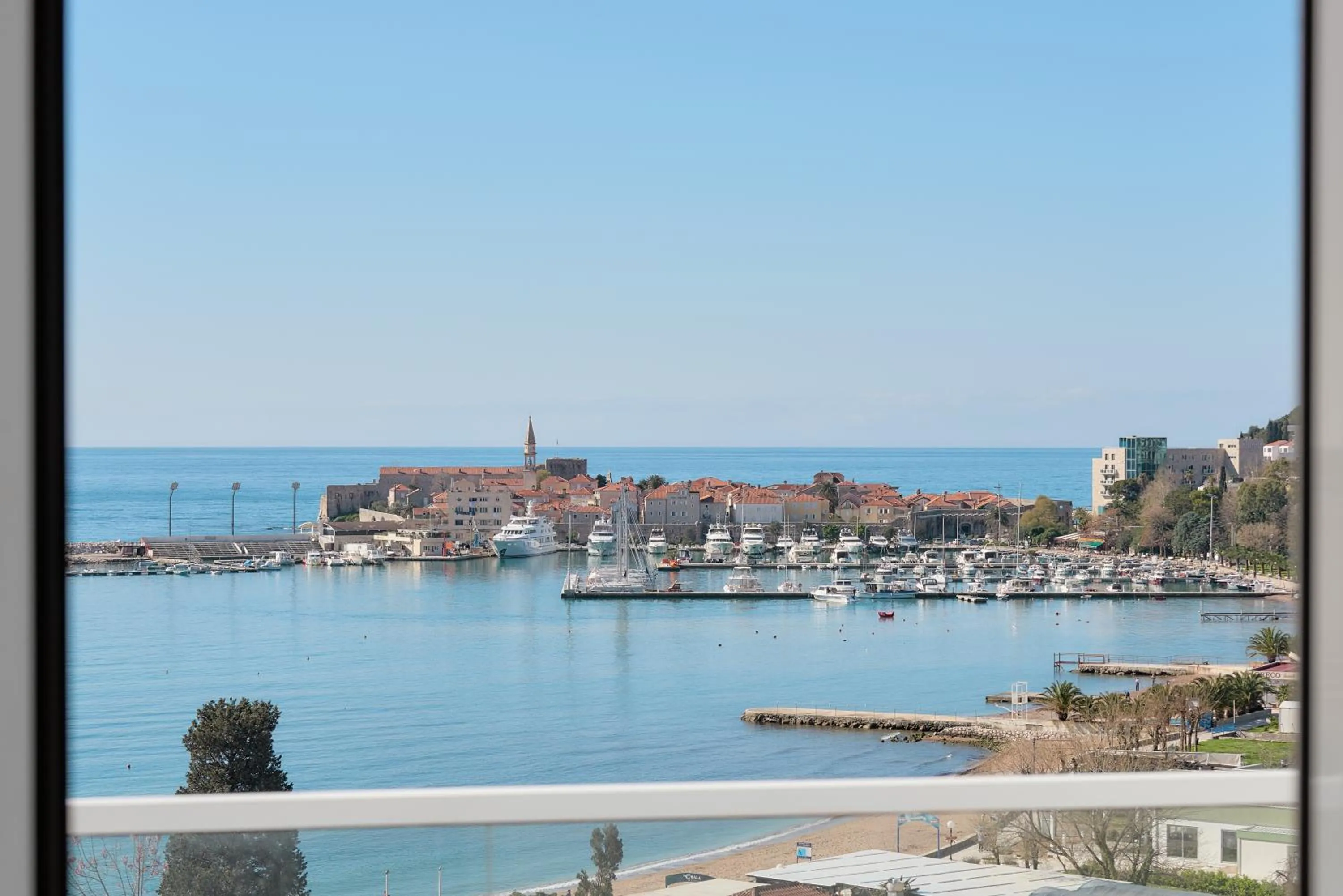 Sea view in Lux Apartments Sunrior