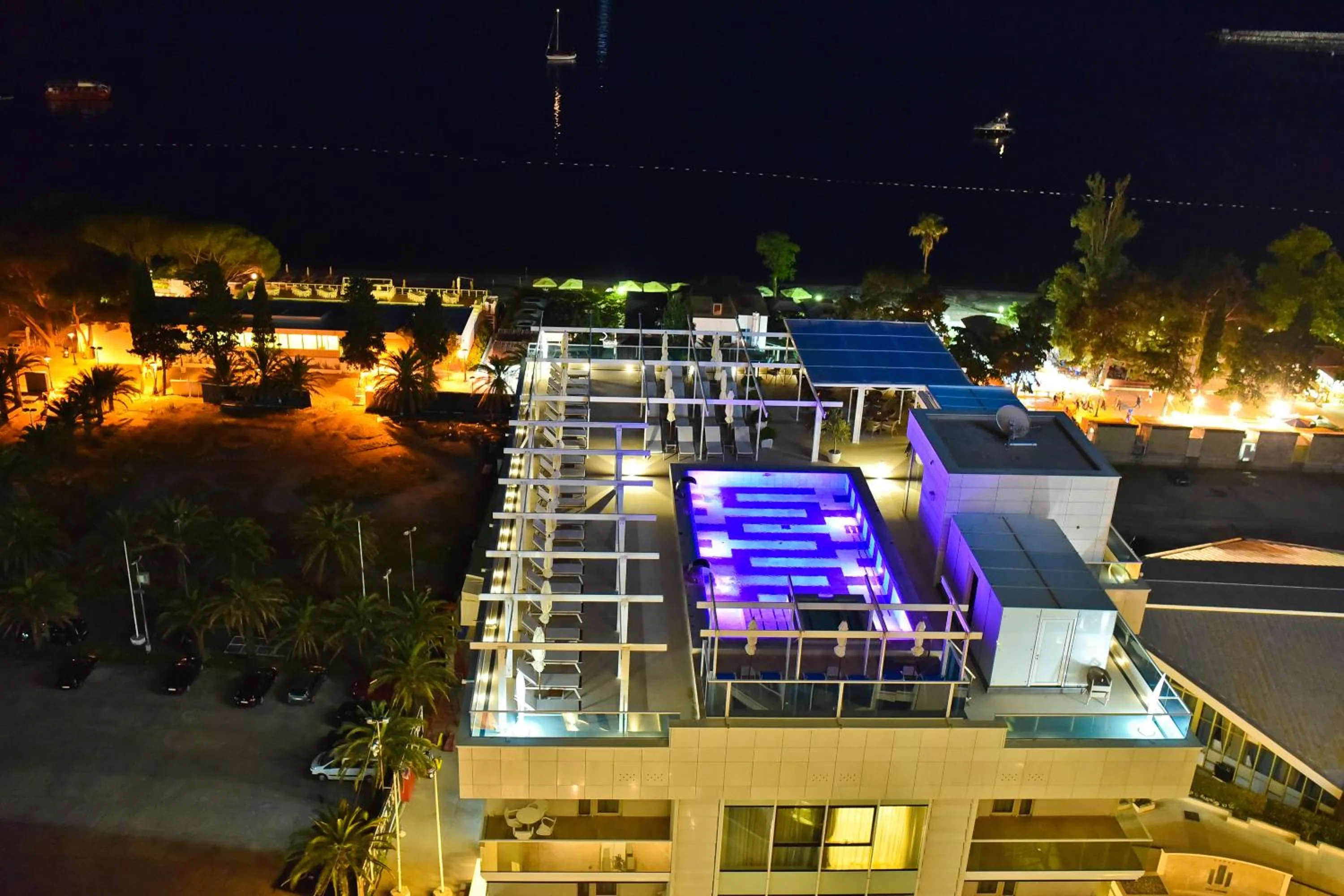 Swimming pool in Lux Apartments Sunrior