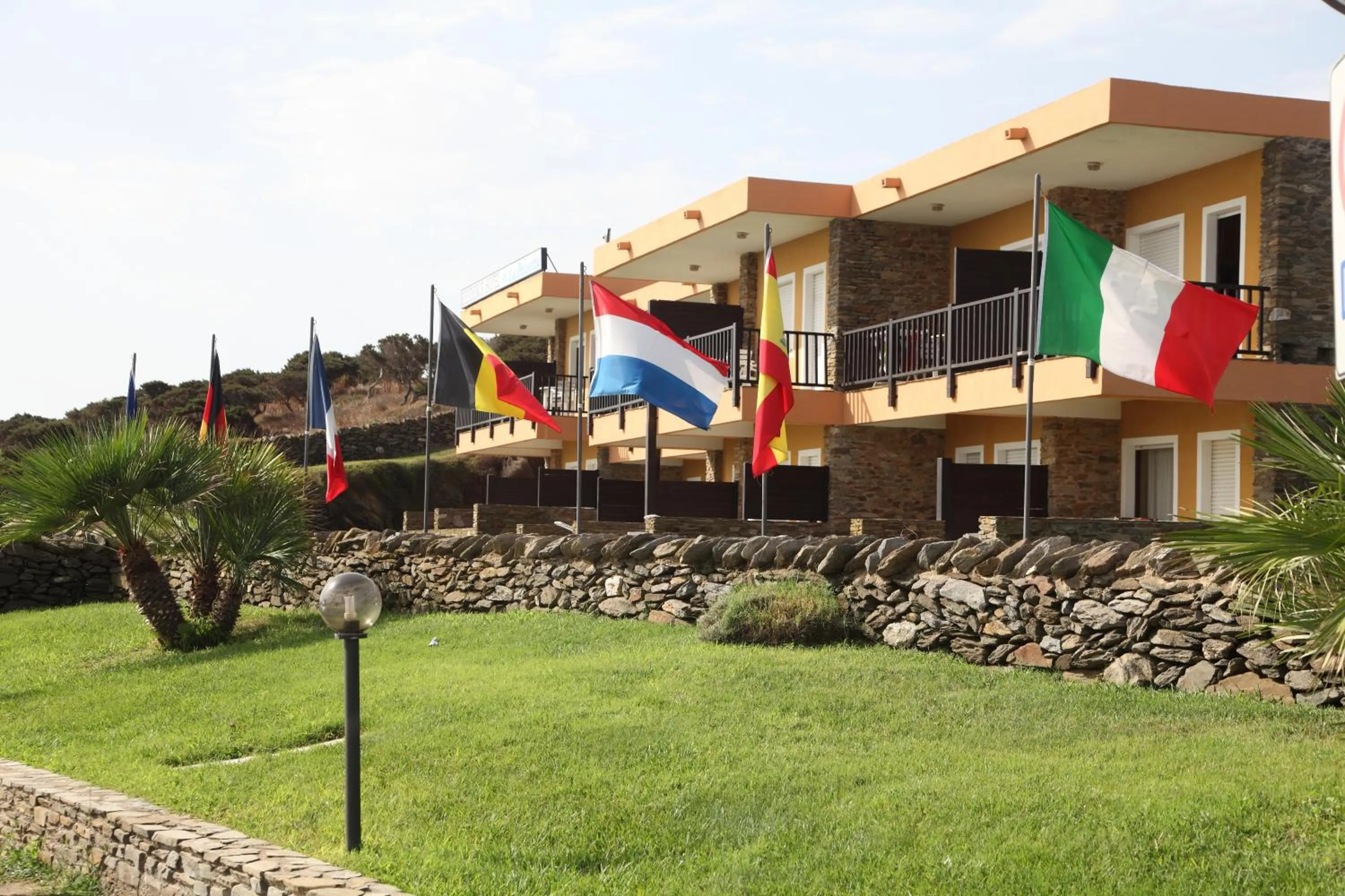 Facade/entrance in Residence Hotel La Pelosetta