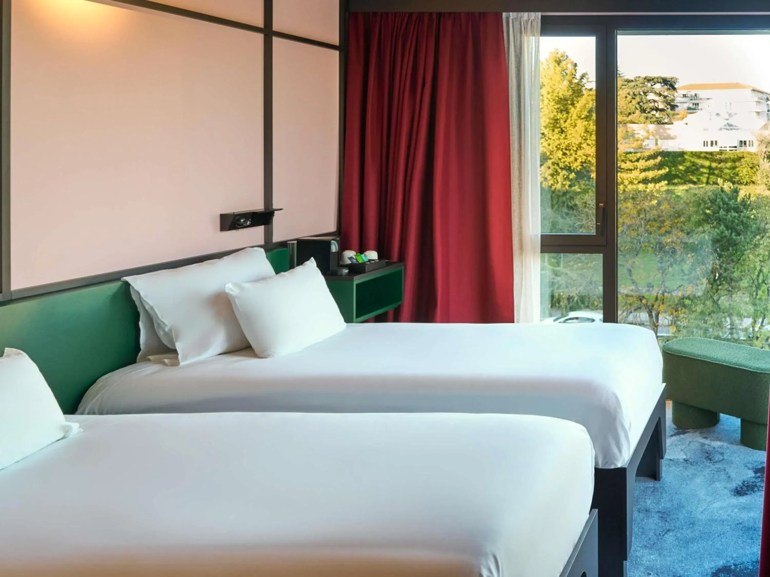 TRIBE Comfort Twin Room with Garden View in TRIBE Lyon Croix Rousse TRIBE Comfort Twin Room with Garden View in TRIBE Lyon Croix Rousse