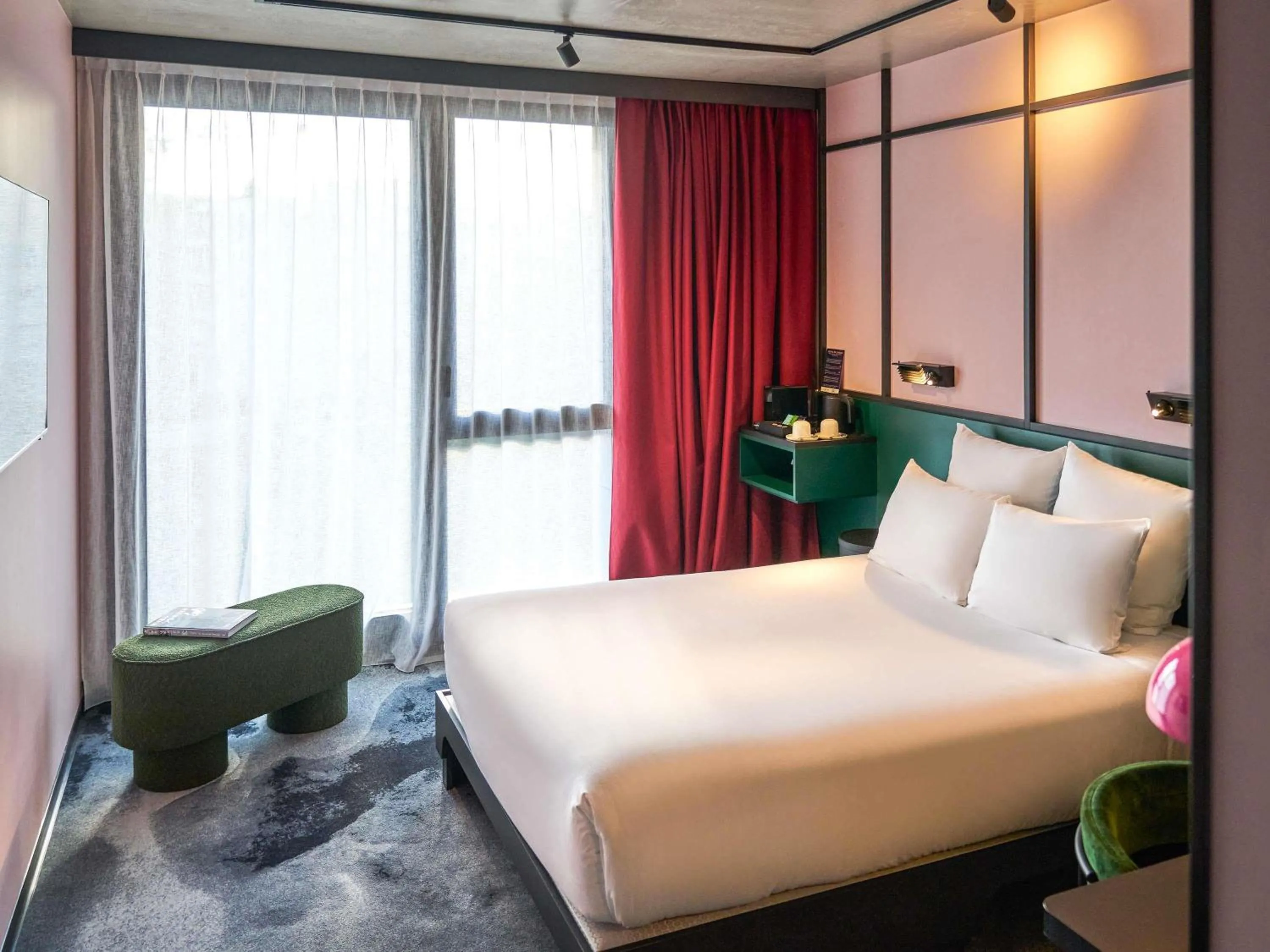 Bedroom, Bed in TRIBE Lyon Croix Rousse