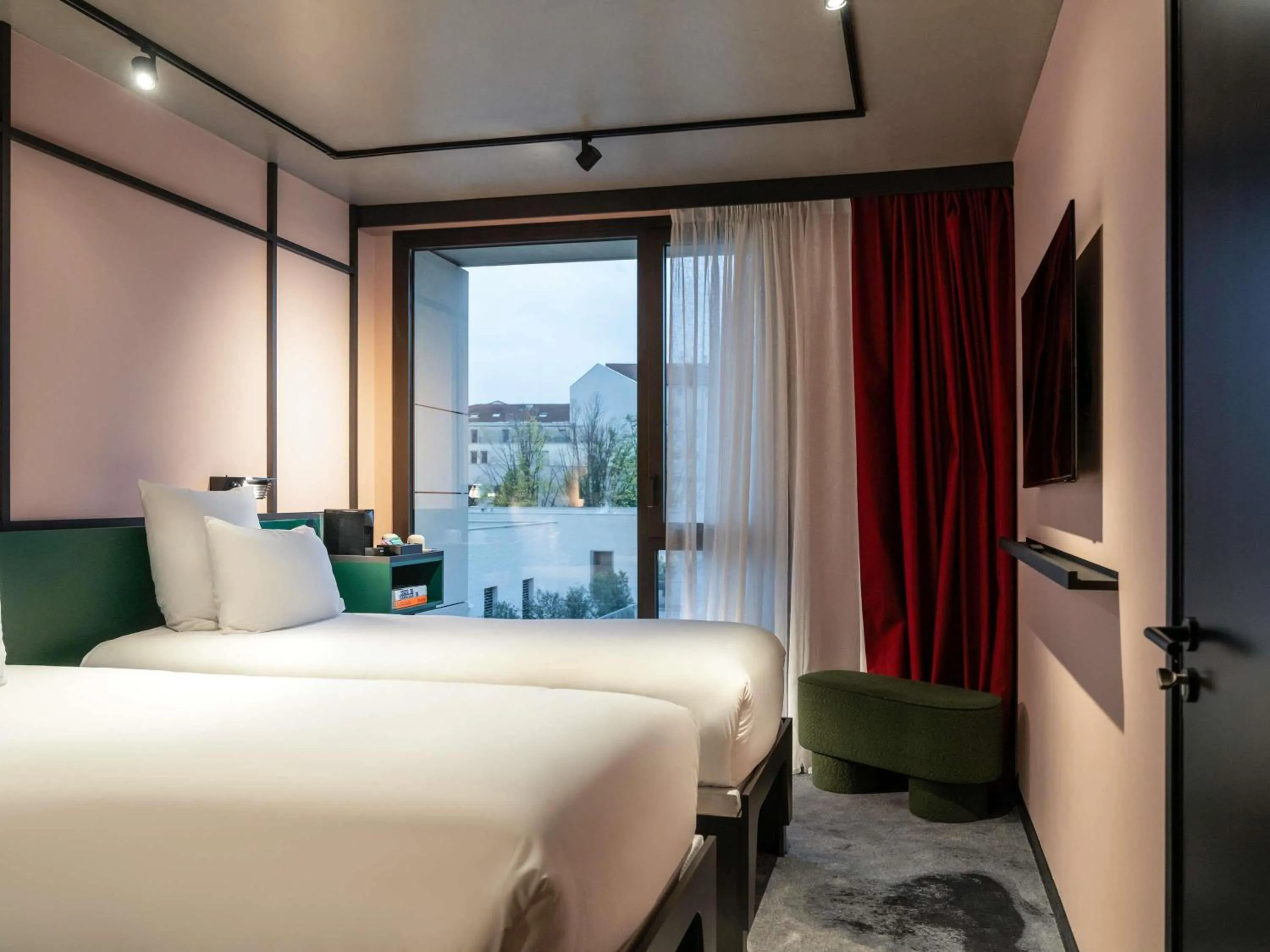 Bedroom, Bed in TRIBE Lyon Croix Rousse