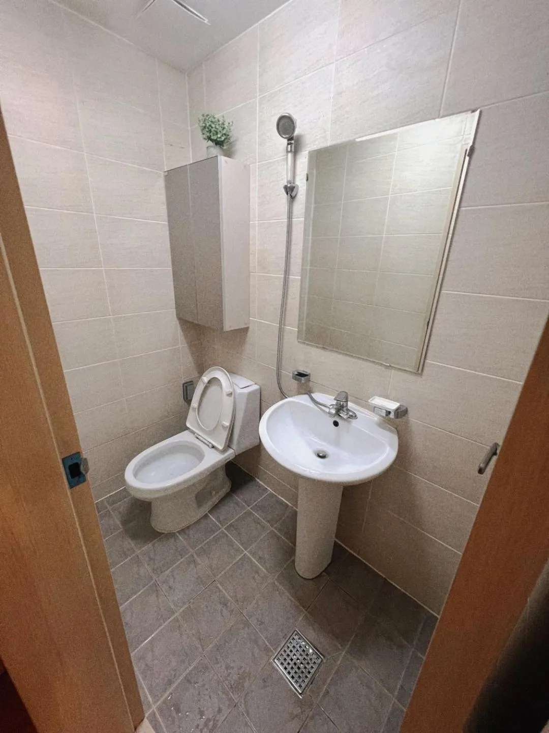 Toilet in Jnineguesthouse