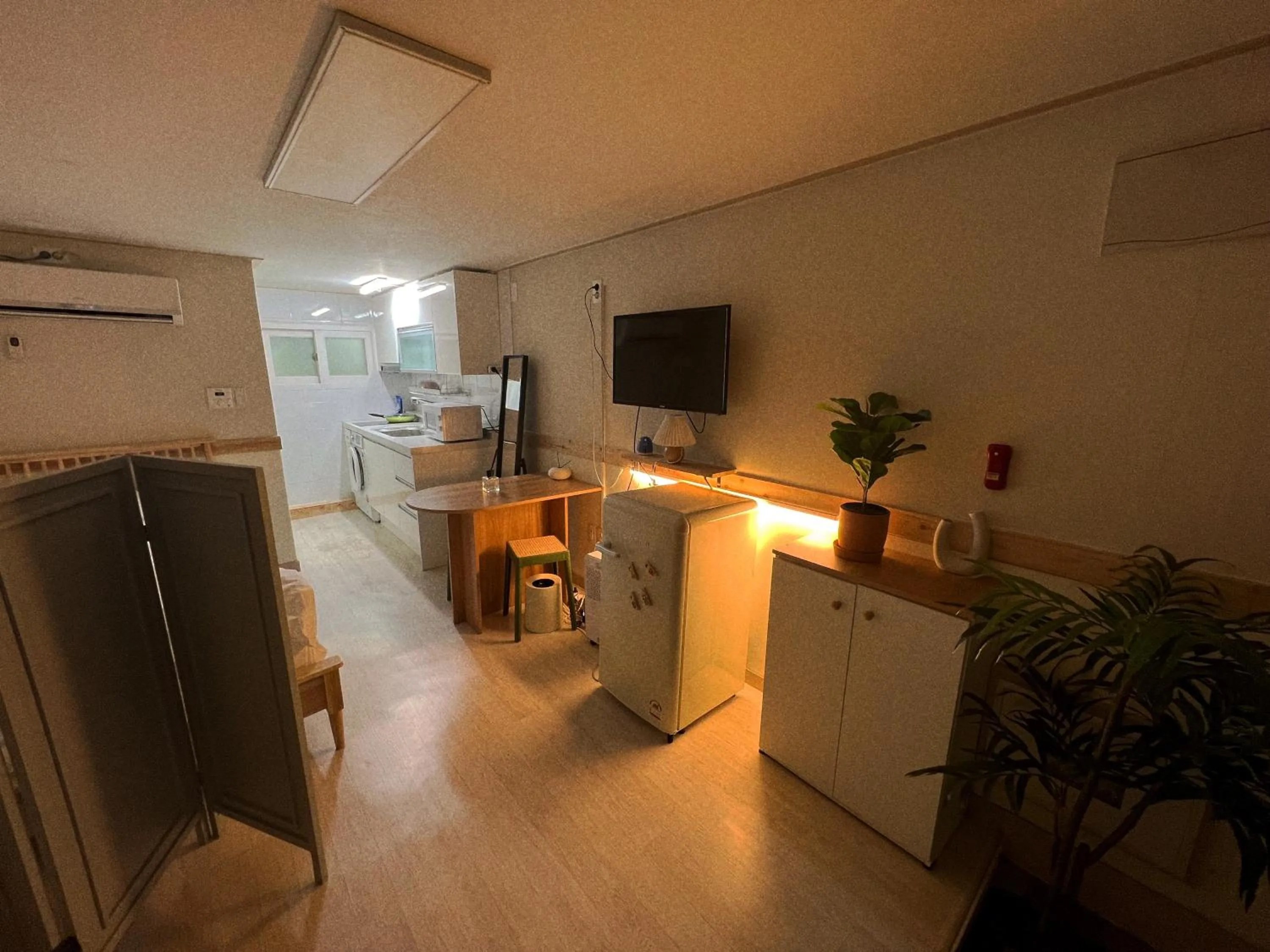 hair dresser in Jnineguesthouse