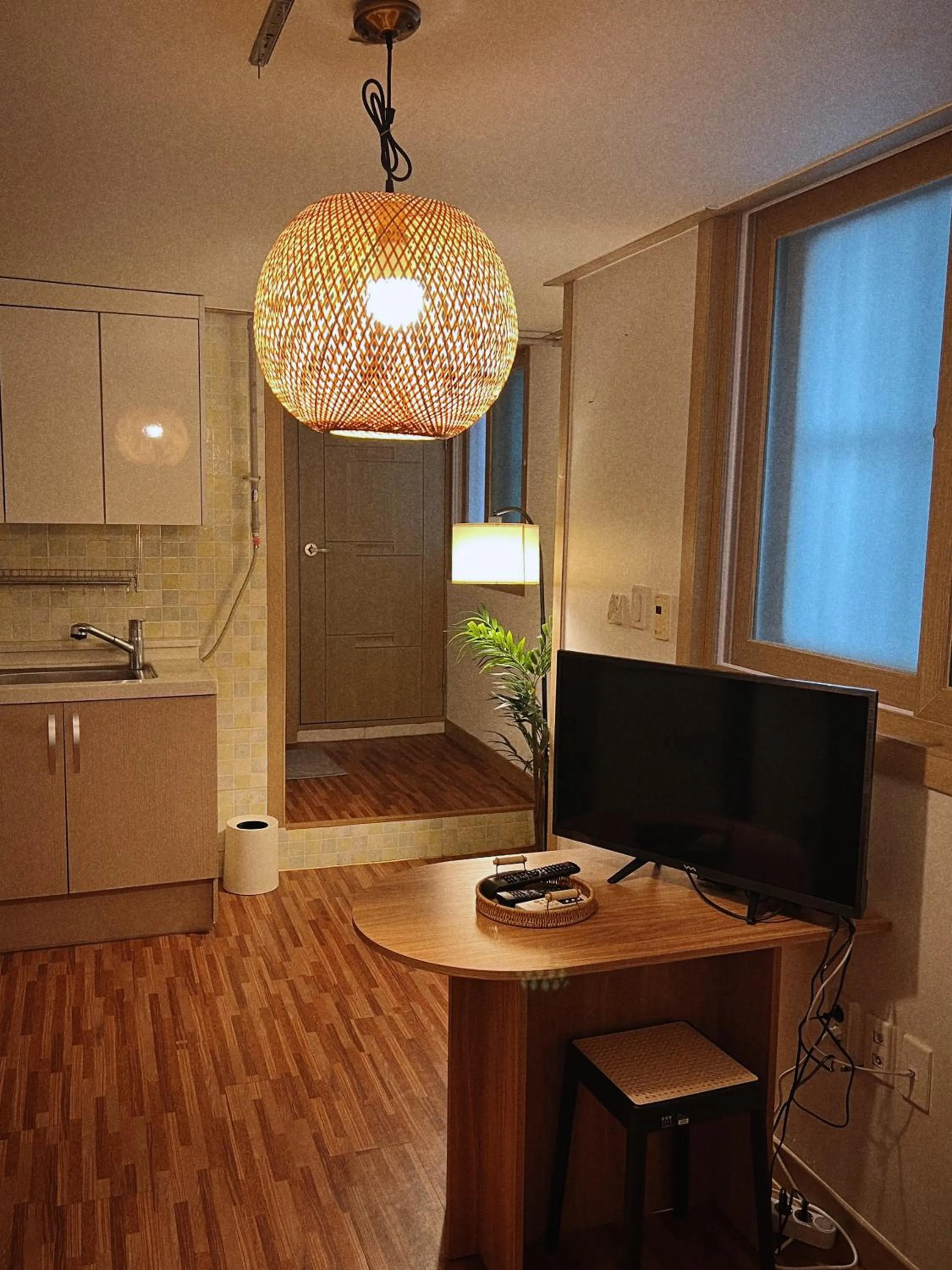 Kitchen or kitchenette in Jnineguesthouse