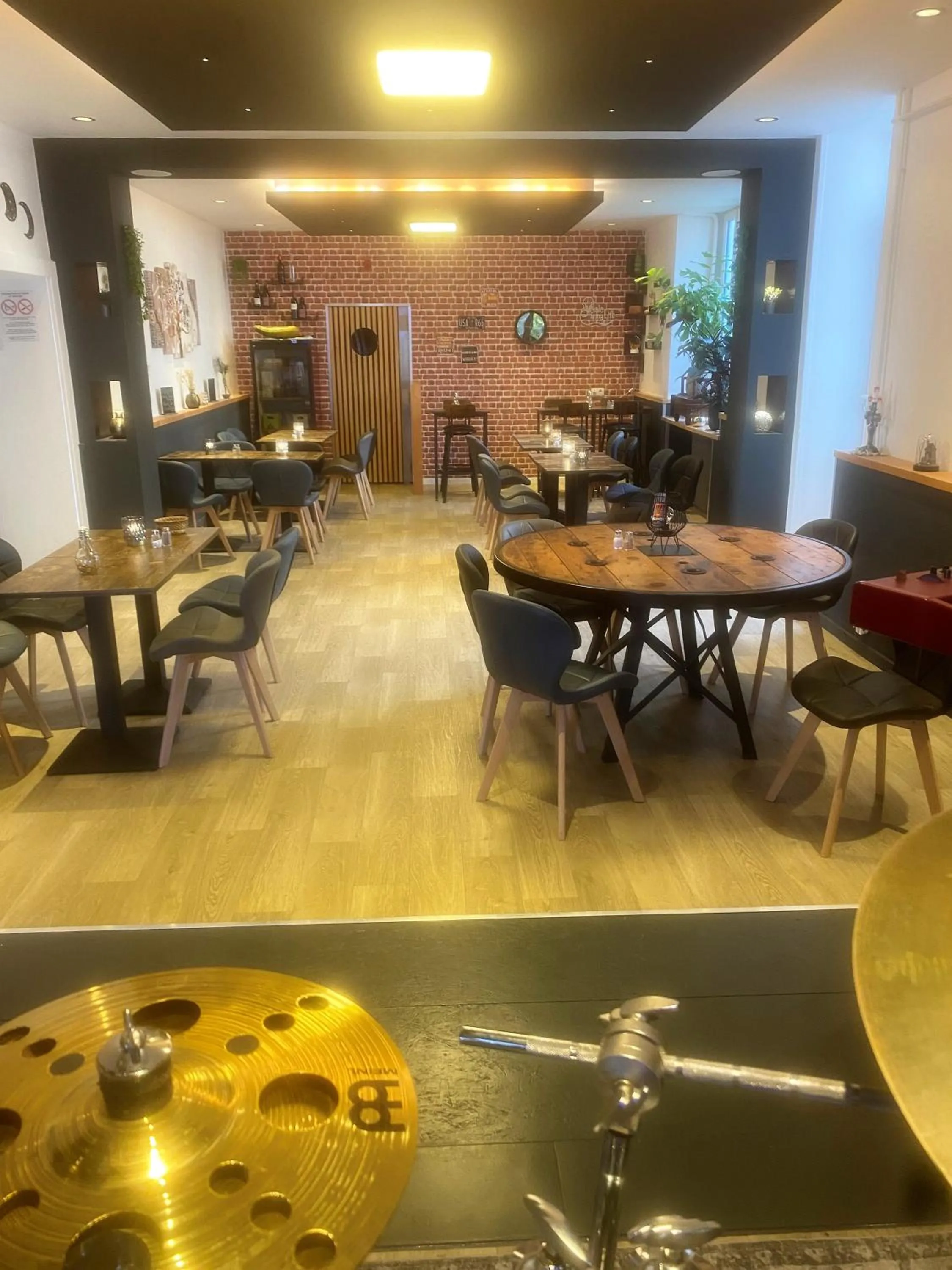 Restaurant/places to eat in Le 120 - Groupe Logis Hotels - Ex Auberge la Terrasse