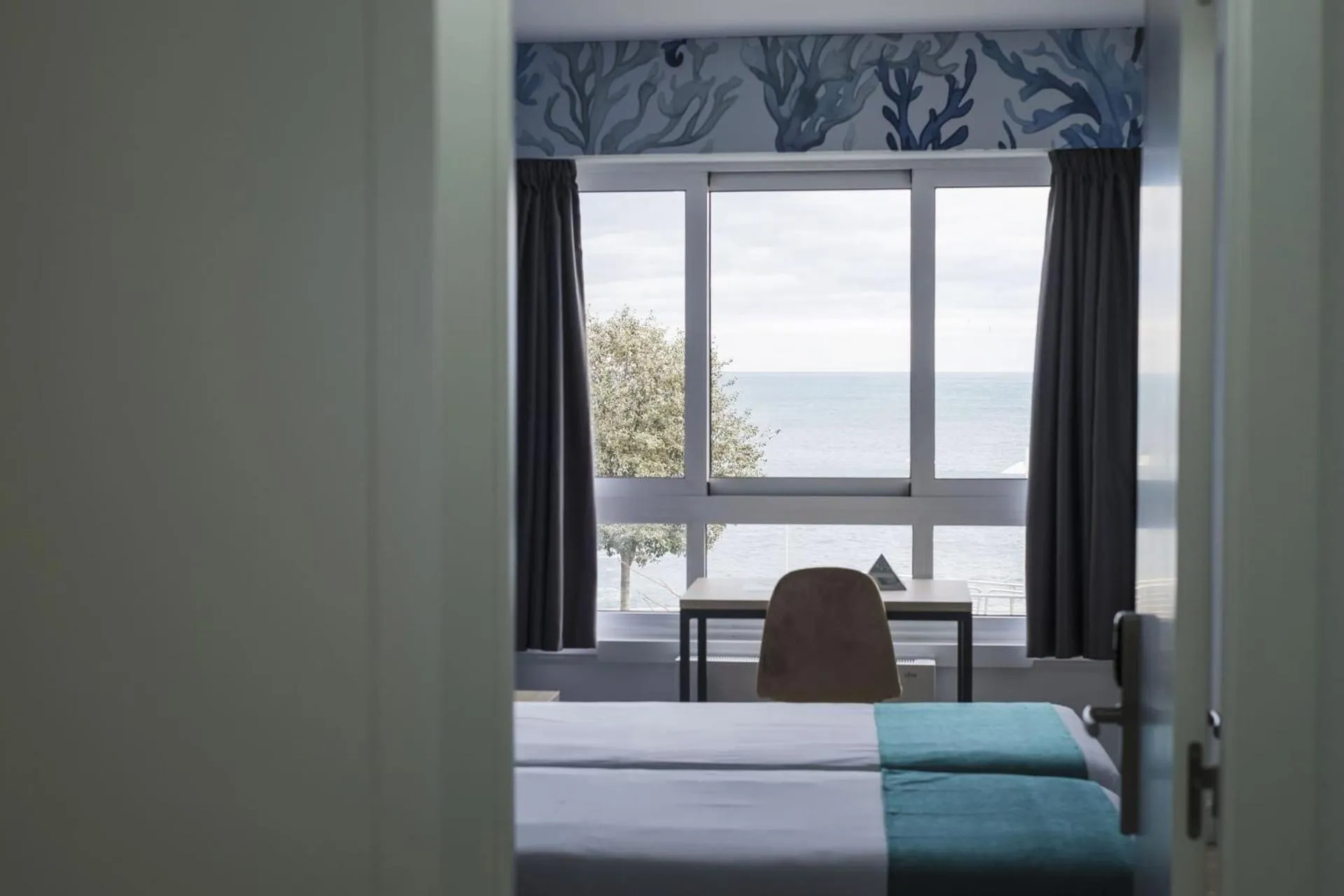 Sea view, Bed in Hotel Alda Coruñamar