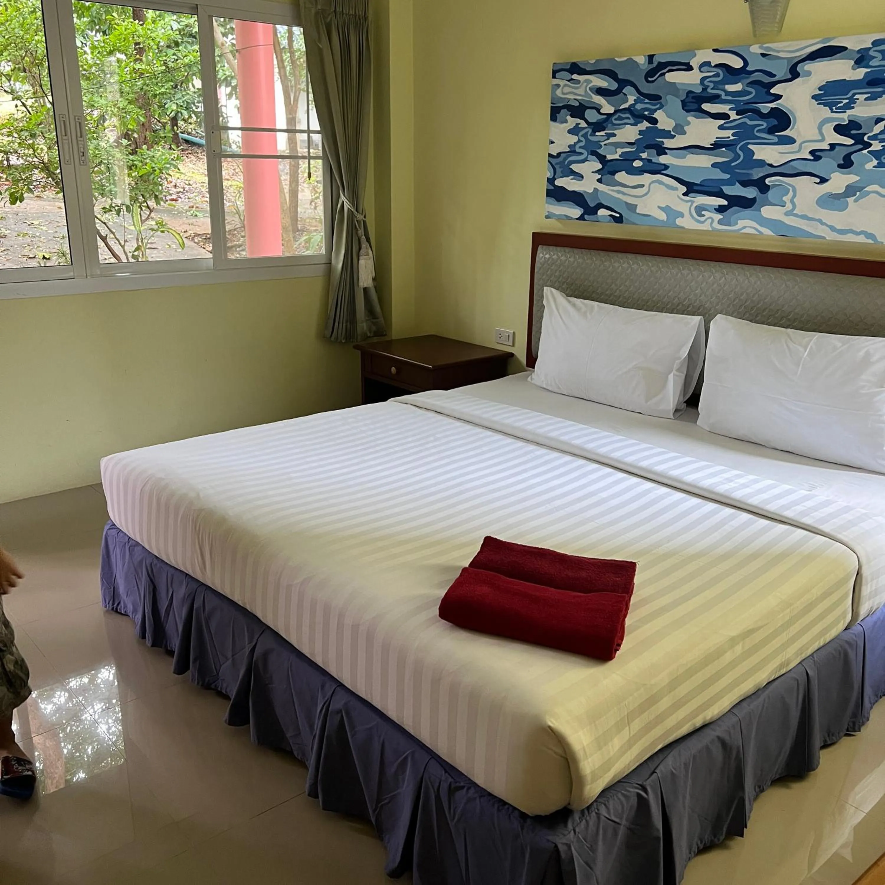 Photo of the whole room, Bed in Kata Villa Merit Hill Bungalows