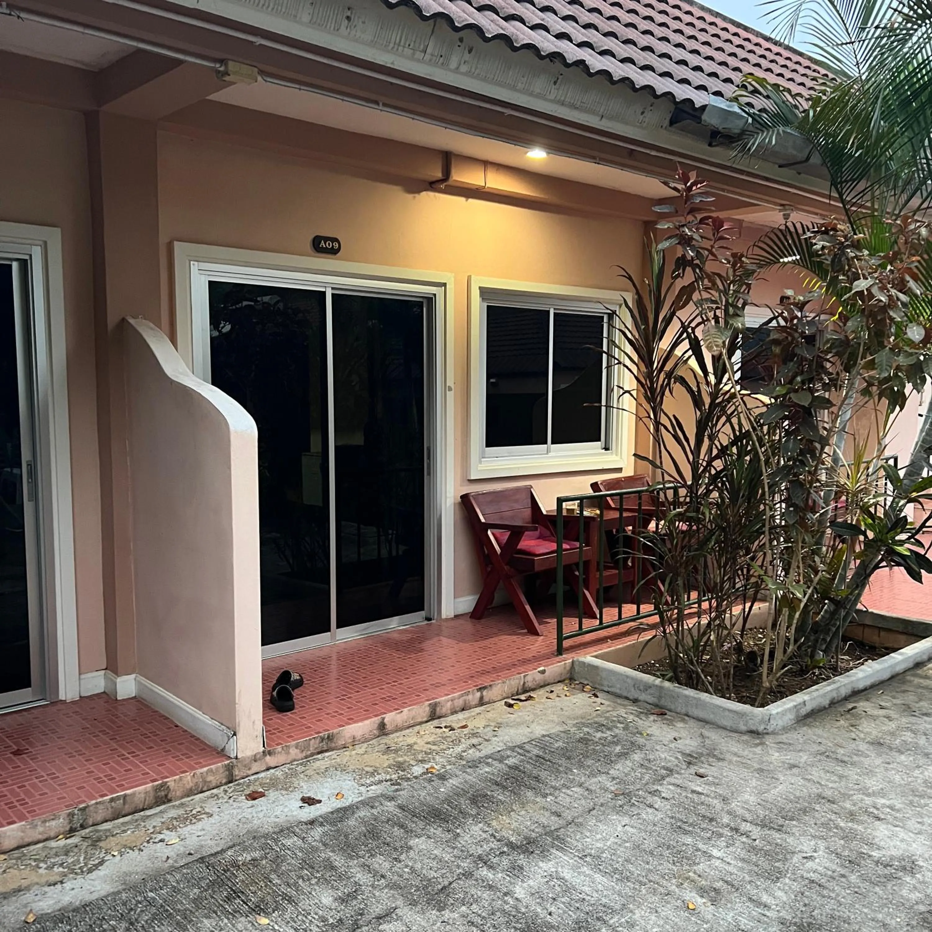 Property building in Kata Villa Merit Hill Bungalows