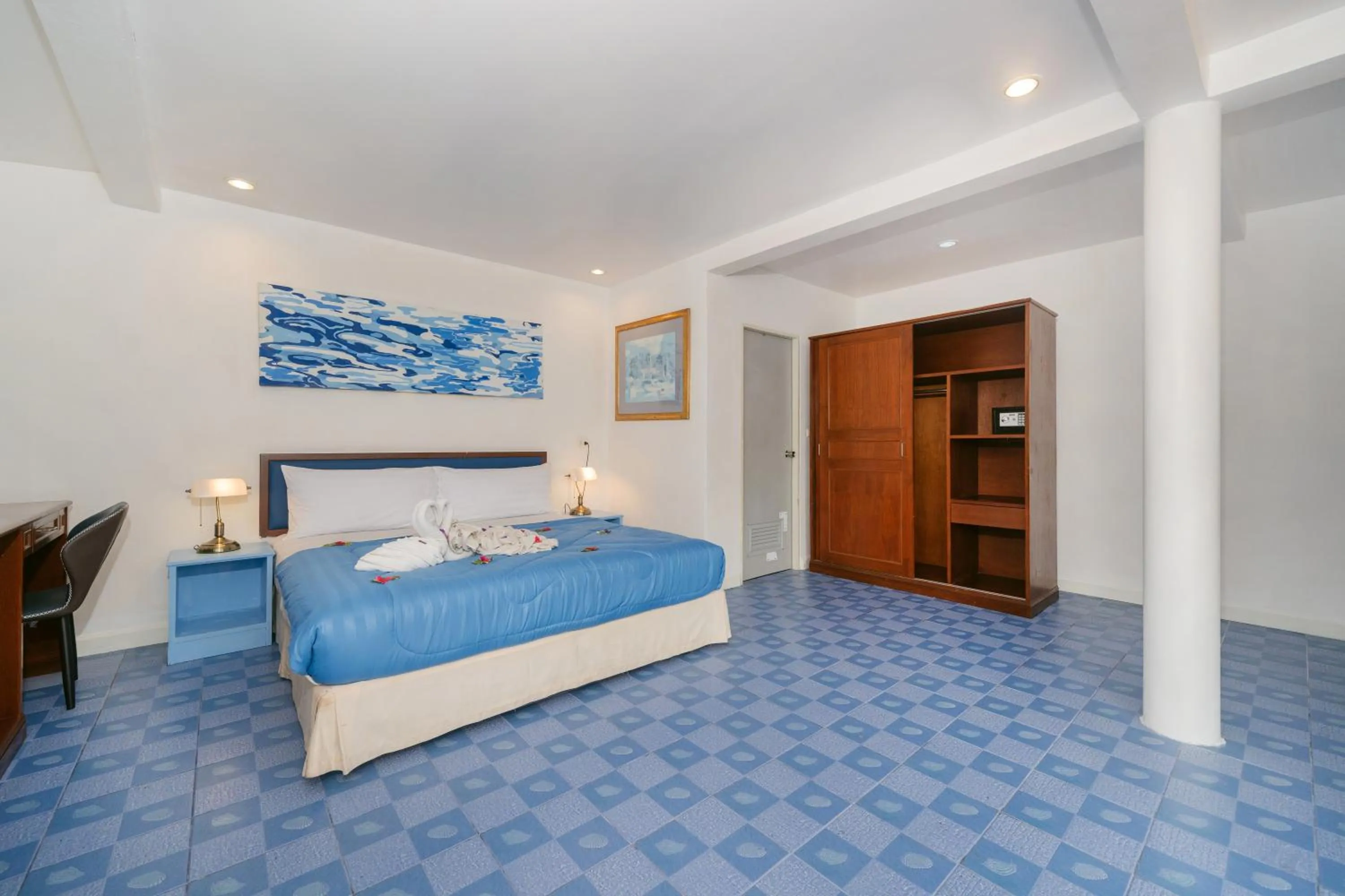 Bedroom, Bed in Oceanview Bungalows by EAT