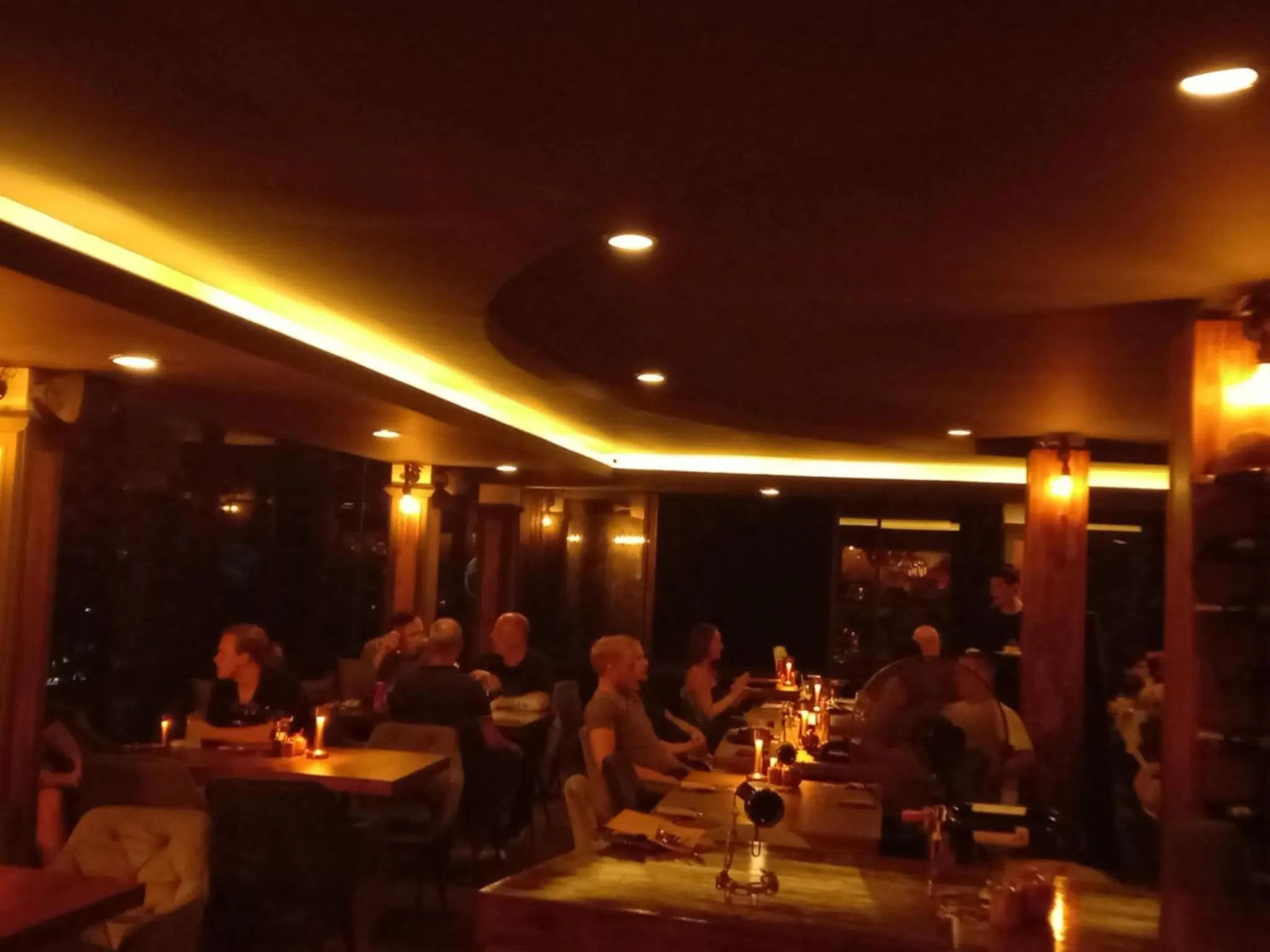 Restaurant/places to eat in Kata Villa Merit Hill Bungalows