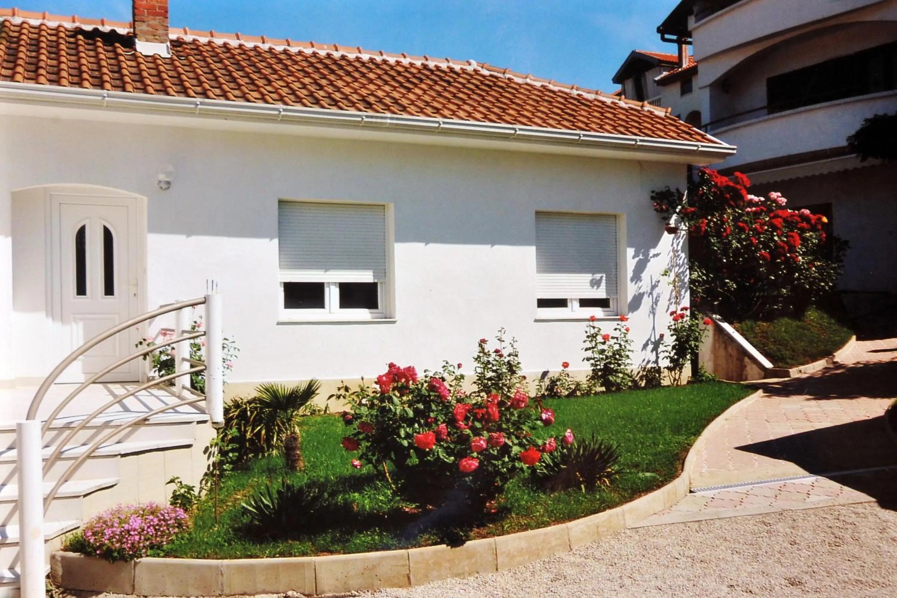 Facade/entrance in Apartments Tulipan - with free private parking garage