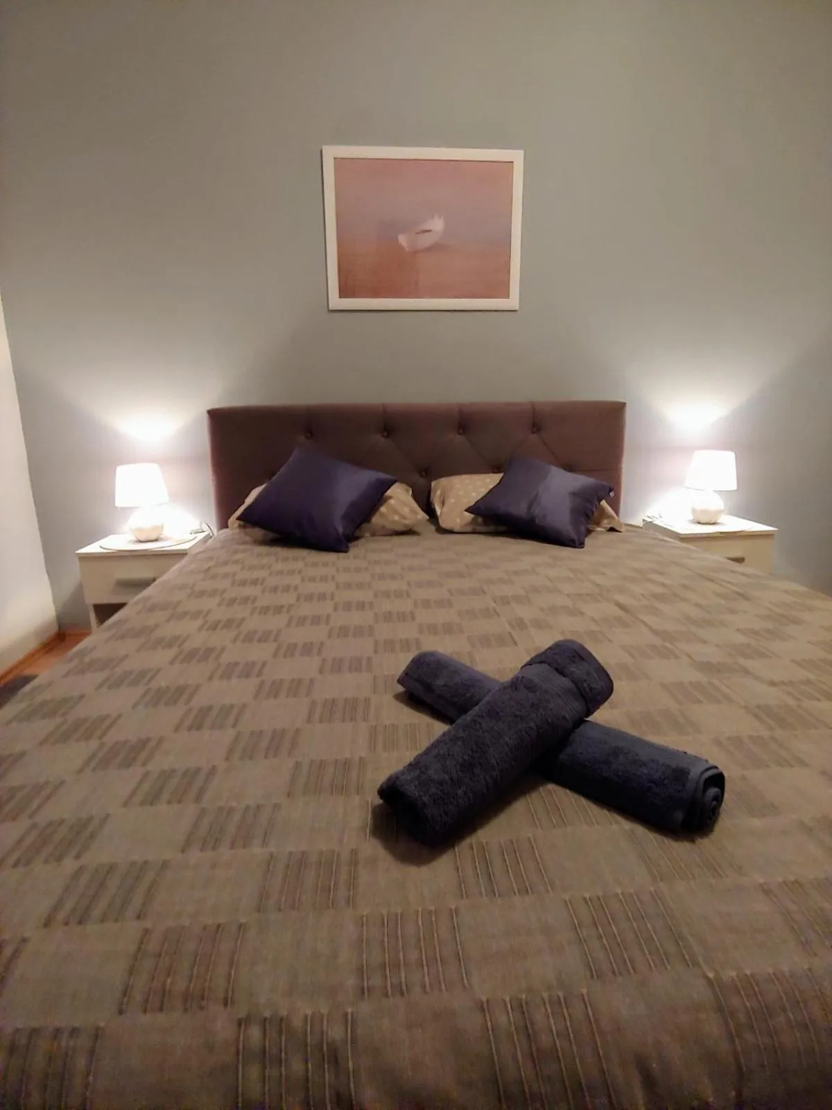 Bed in Apartments Tulipan - with free private parking garage