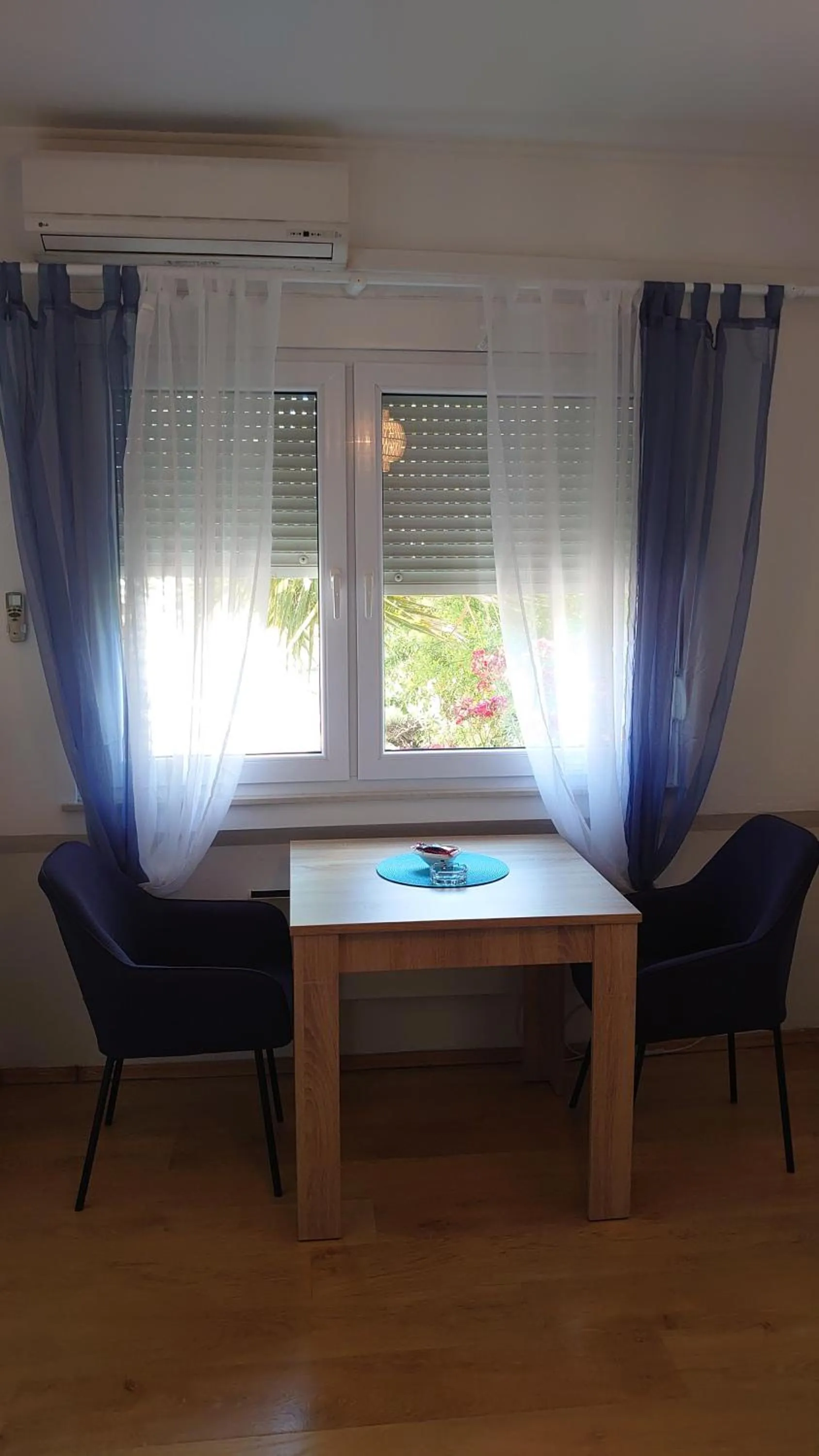 Dining area in Apartments Tulipan - with free private parking garage