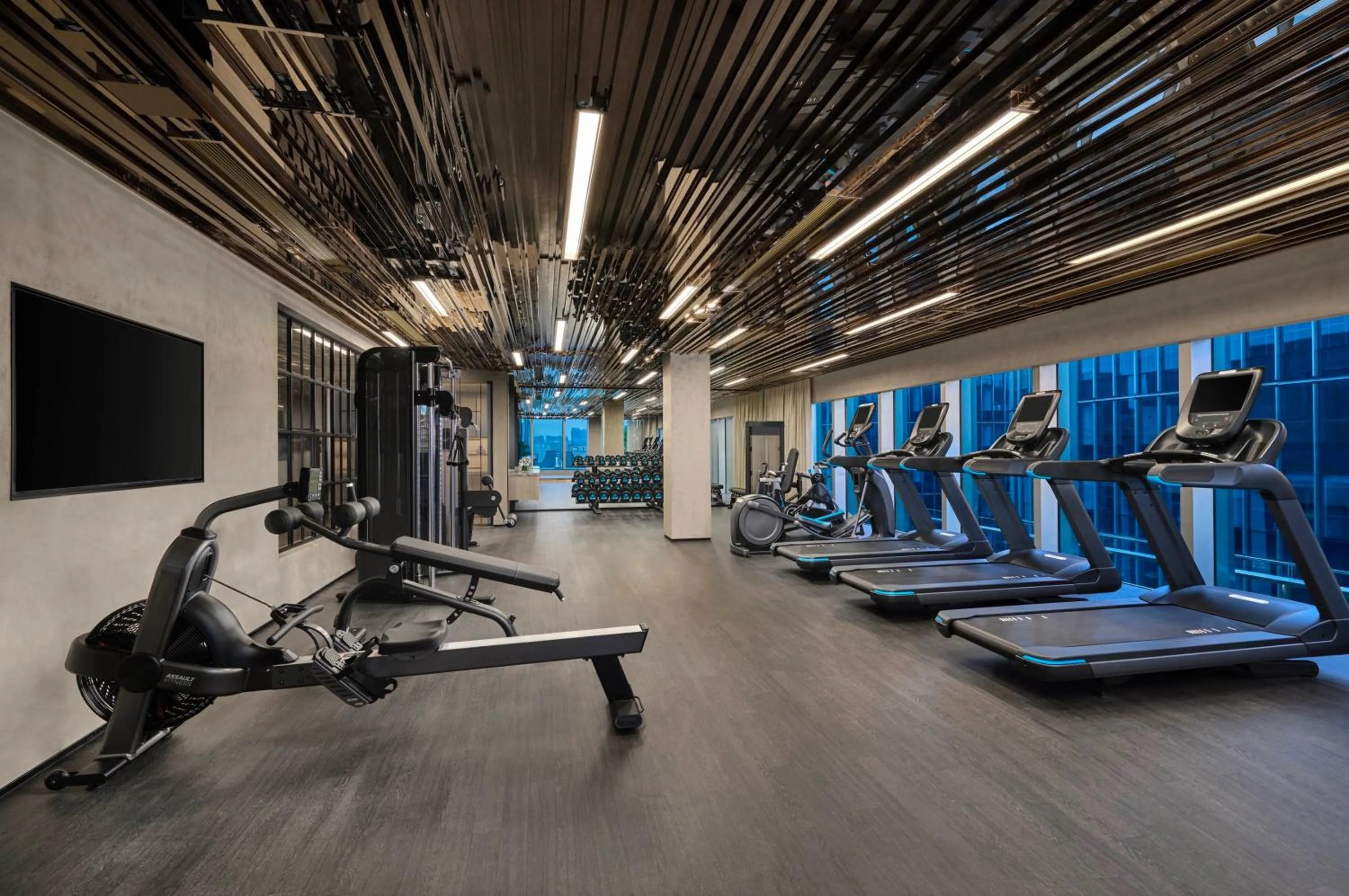 Fitness centre/facilities in Kimpton Qiantan Shanghai by IHG