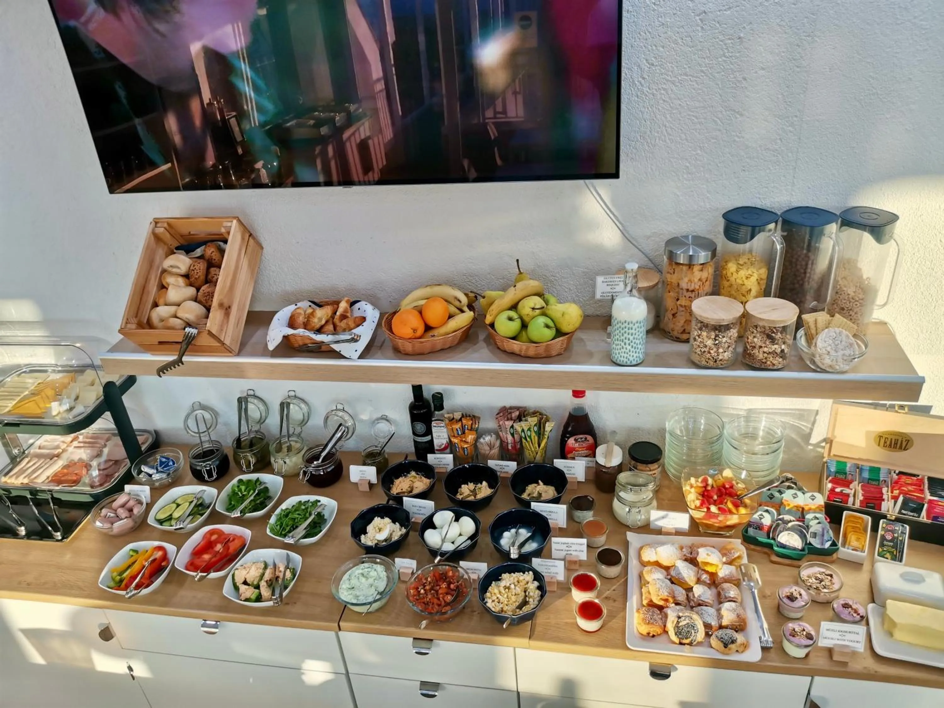 Food and drinks in Rooftop City Residence