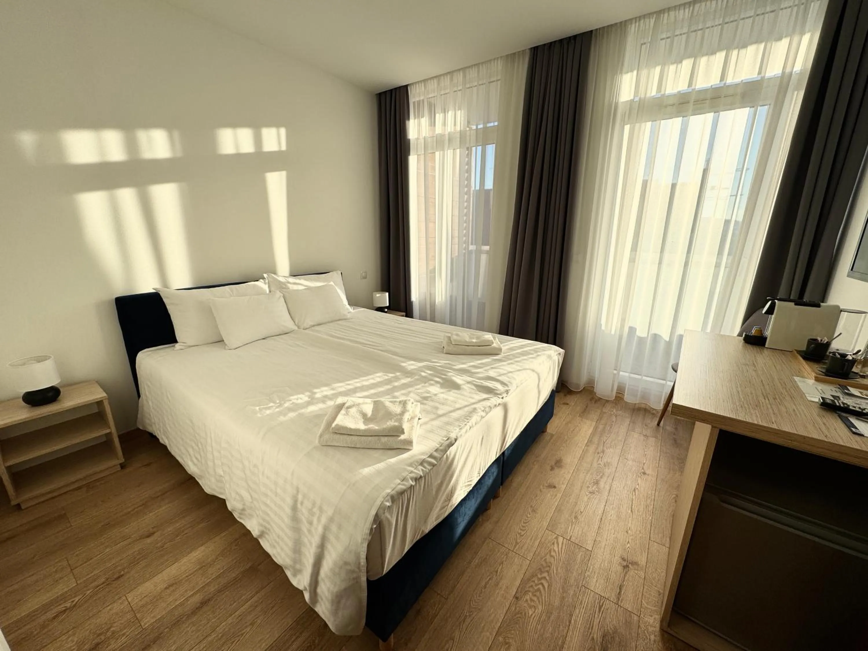 Bed in Rooftop City Residence