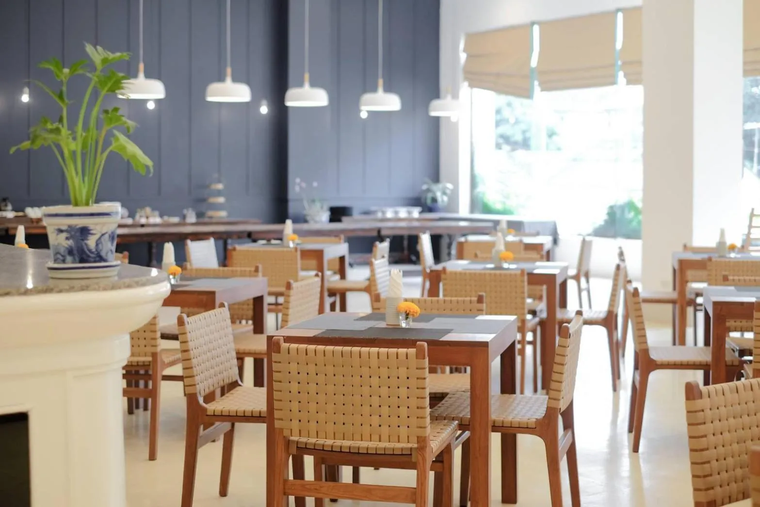 Restaurant/places to eat in La Mai Hotel