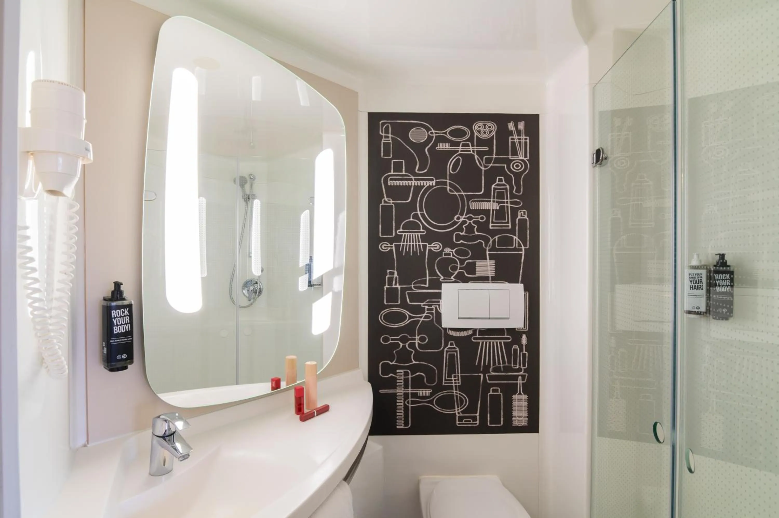 Bathroom in ibis Amsterdam Centre Stopera