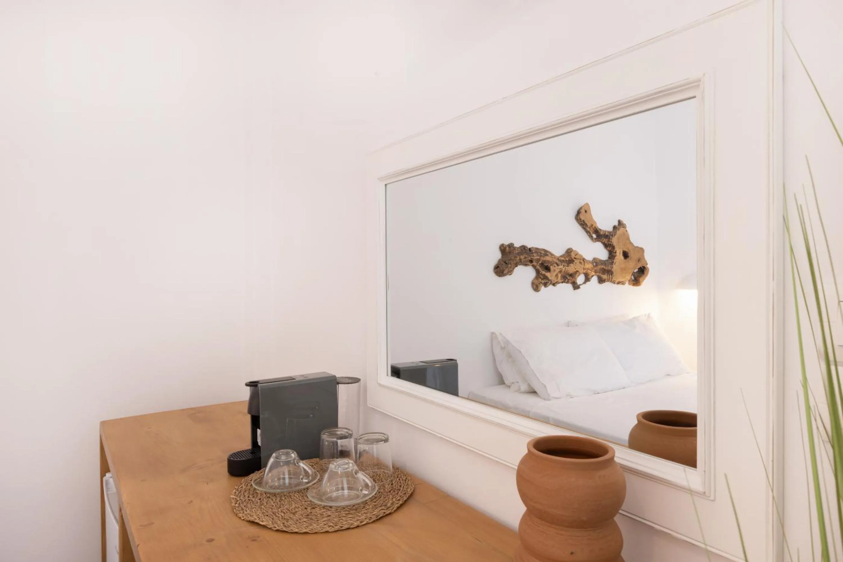 Decorative detail, Bed in Parosquare Central Suites