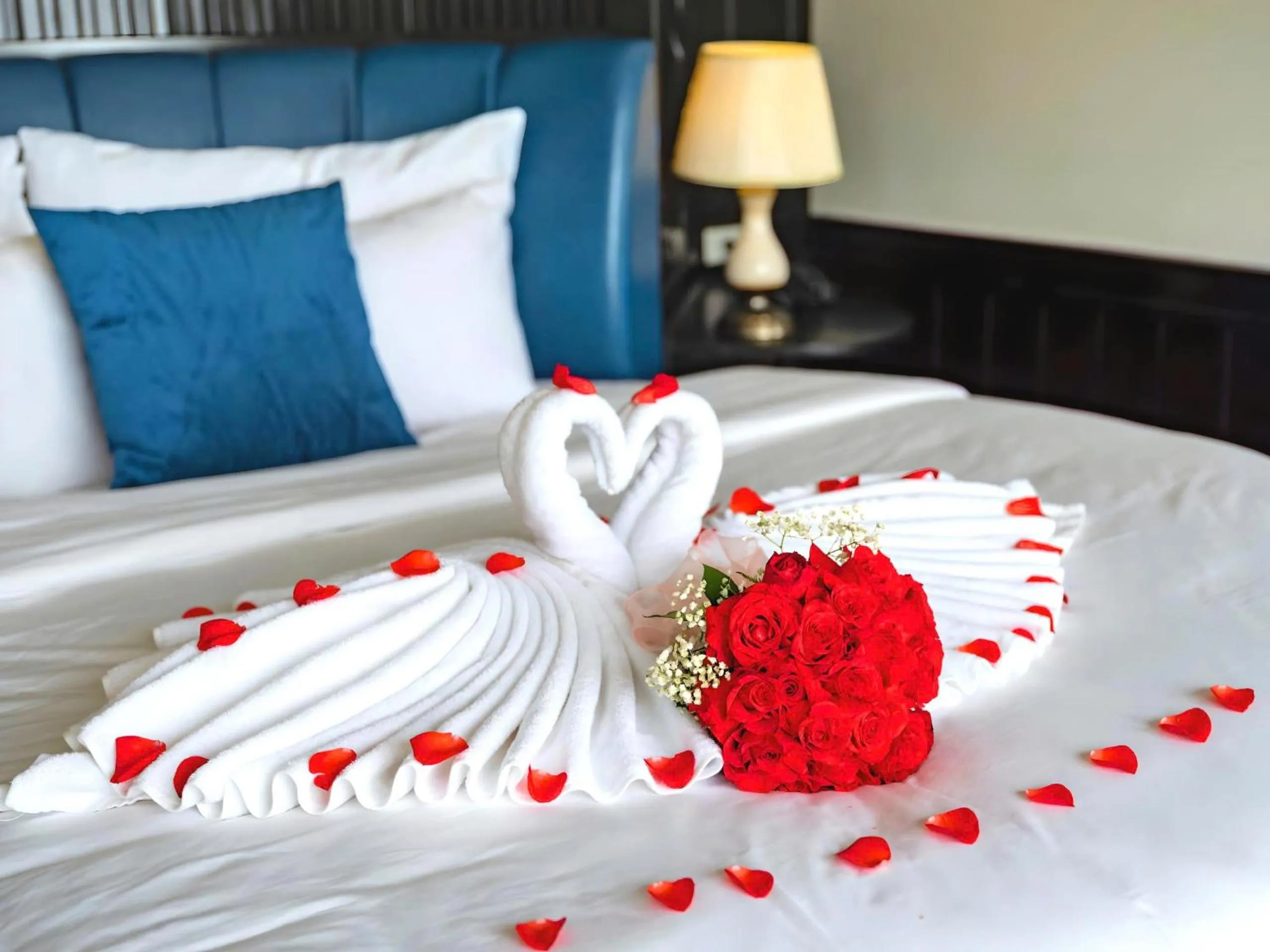 Bed in Le Journey Elegance Cruise