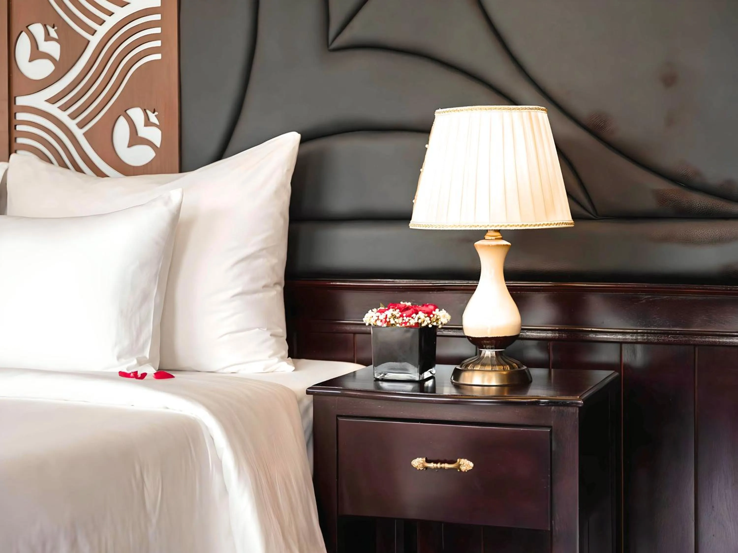 Bed in Le Journey Elegance Cruise