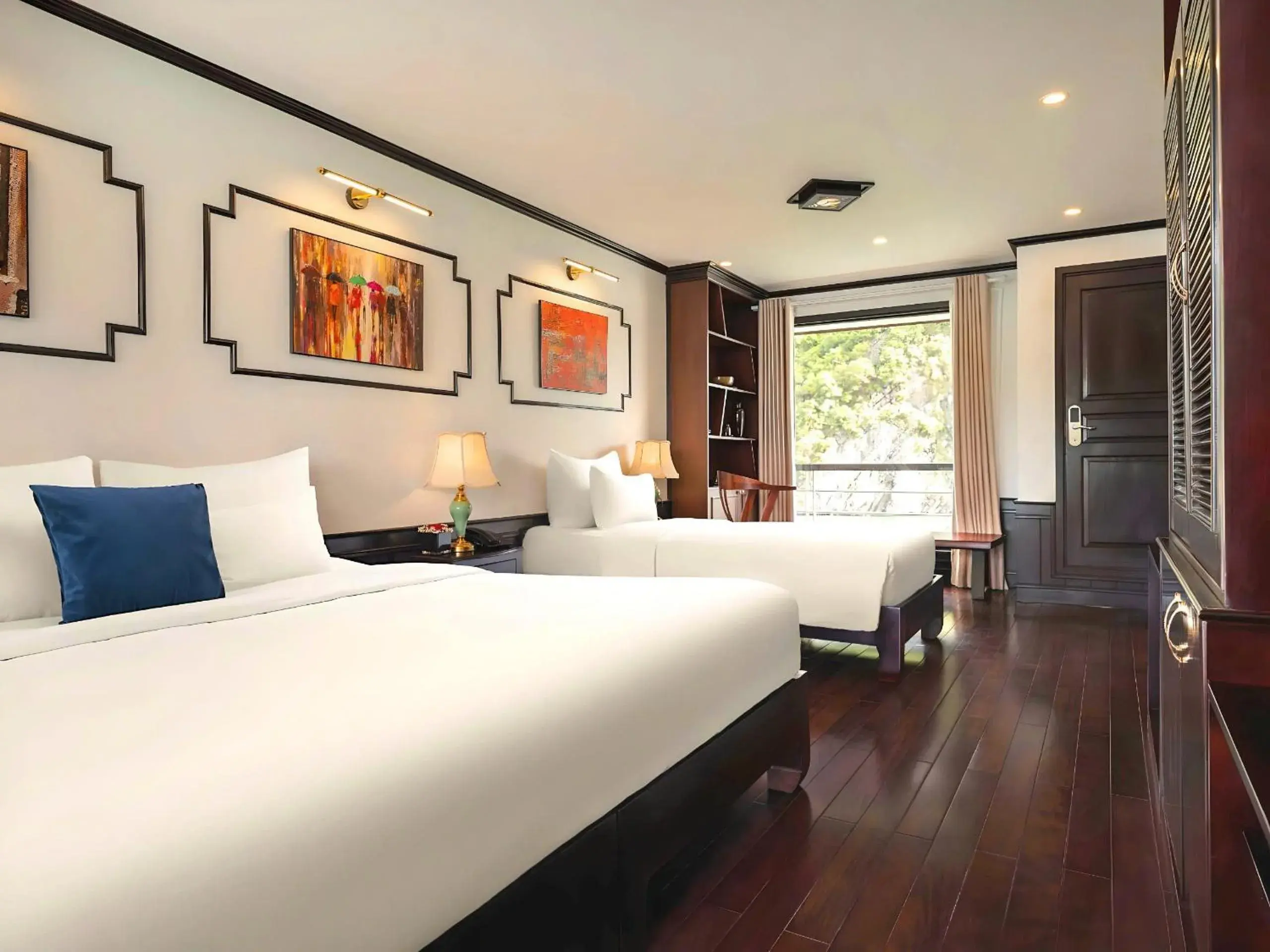 Superior Suite with Sea View in Le Journey Elegance Cruise Superior Suite with Sea View in Le Journey Elegance Cruise