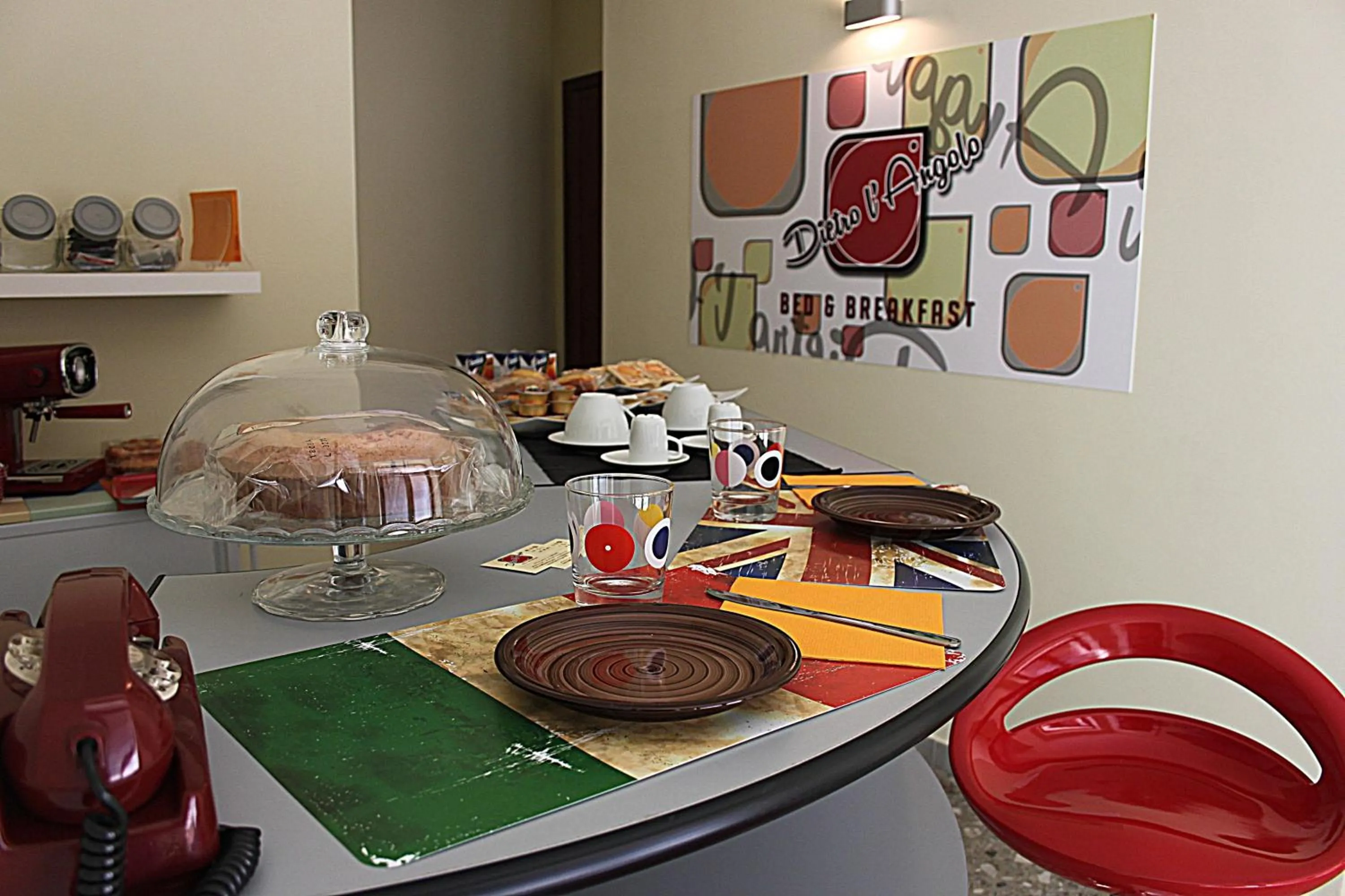 Restaurant/places to eat in B&B Dietro l'Angolo