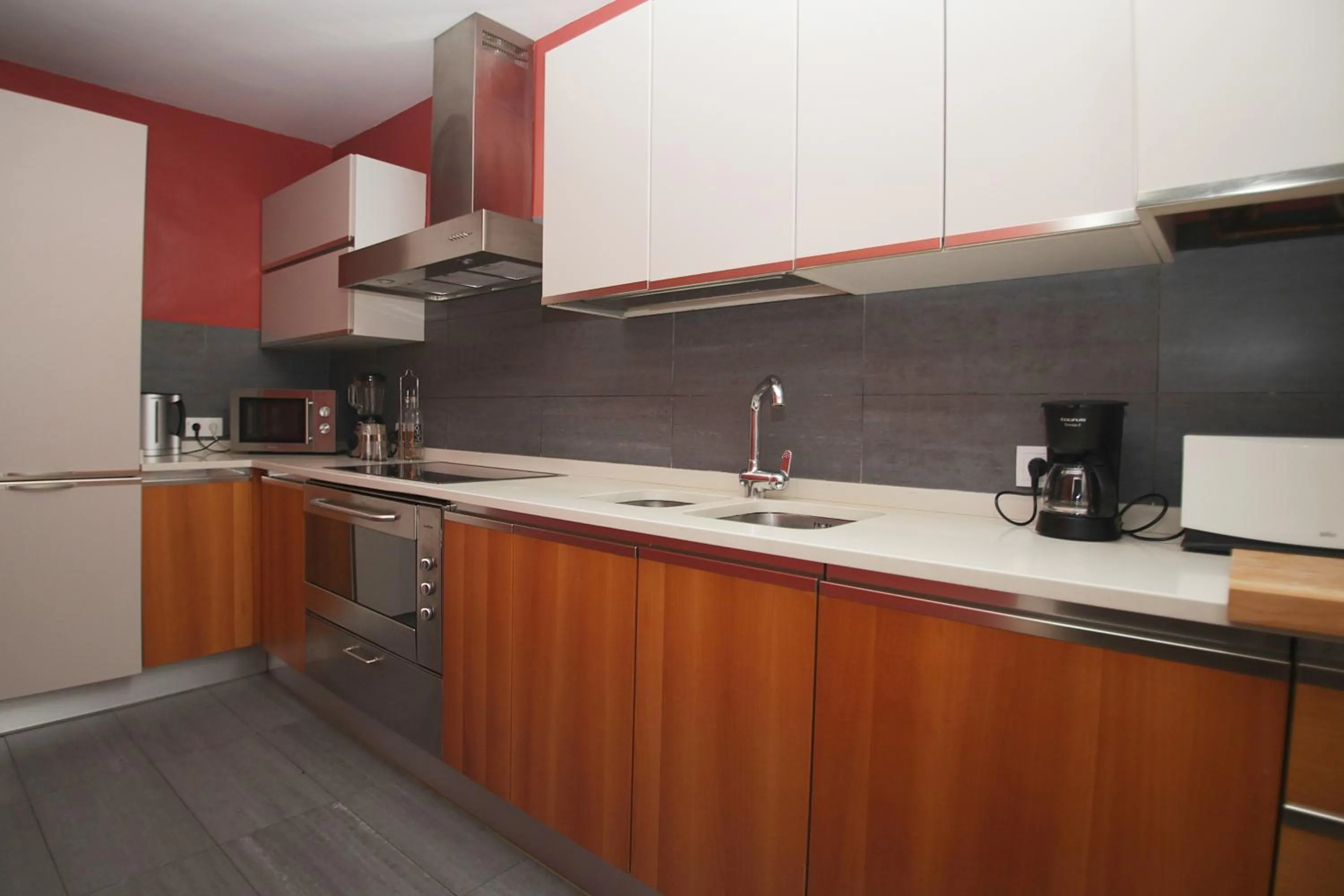 Kitchen or kitchenette in Luxury Central Apartment