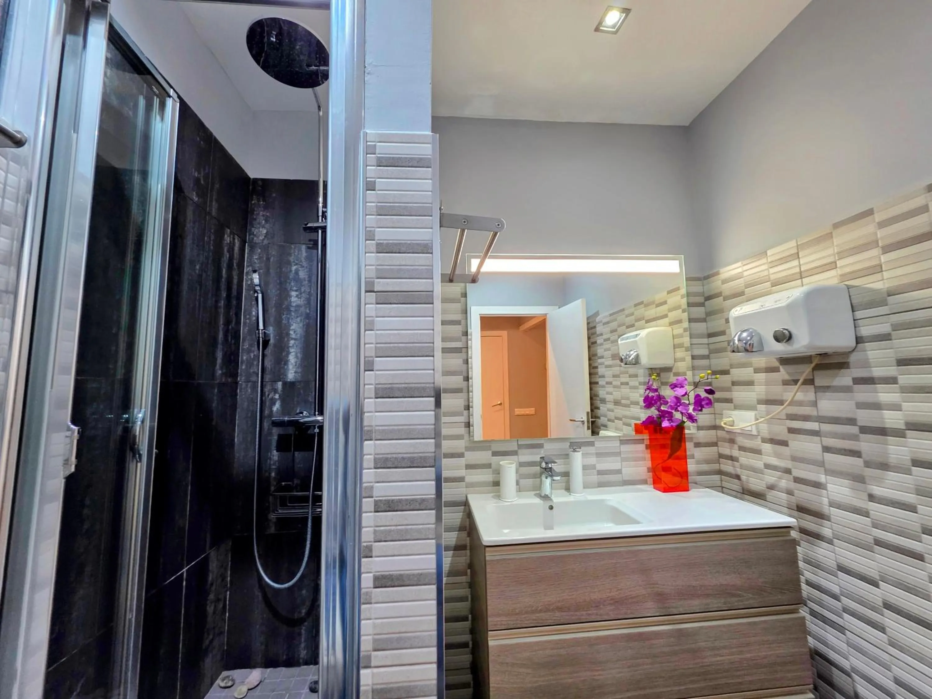 Bathroom in Luxury Central Apartment