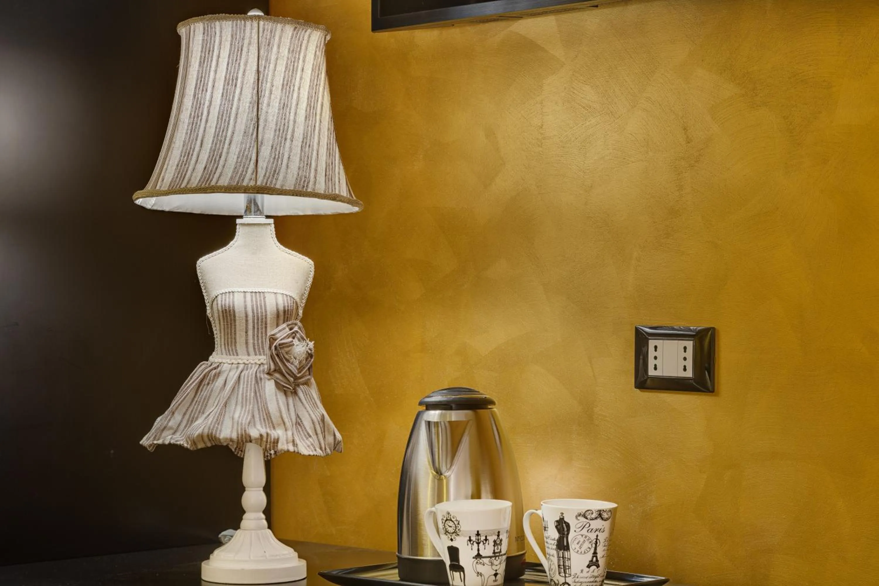 Coffee/tea facilities in Excellence Suite