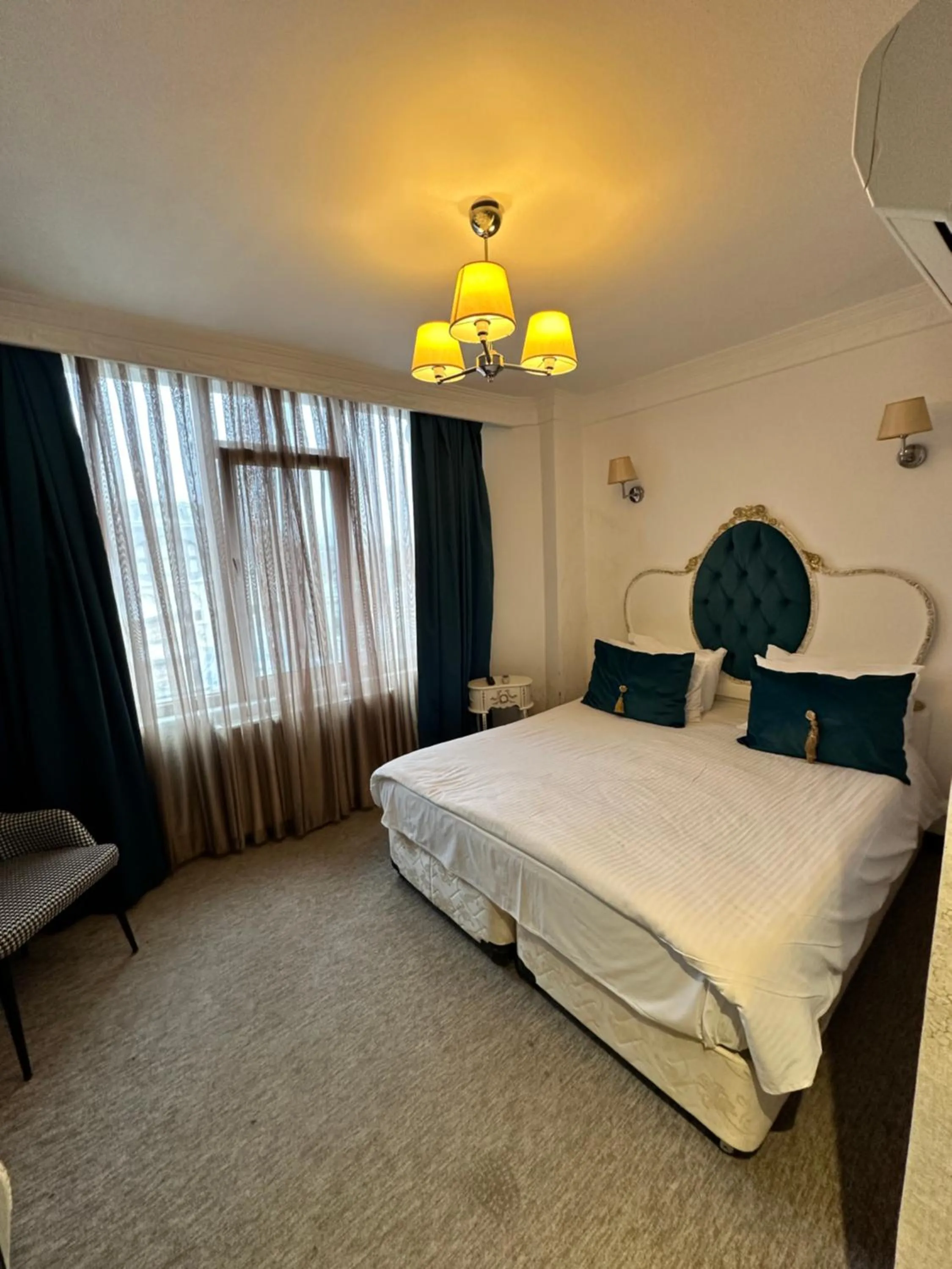 Bed in Aly Port Hotel