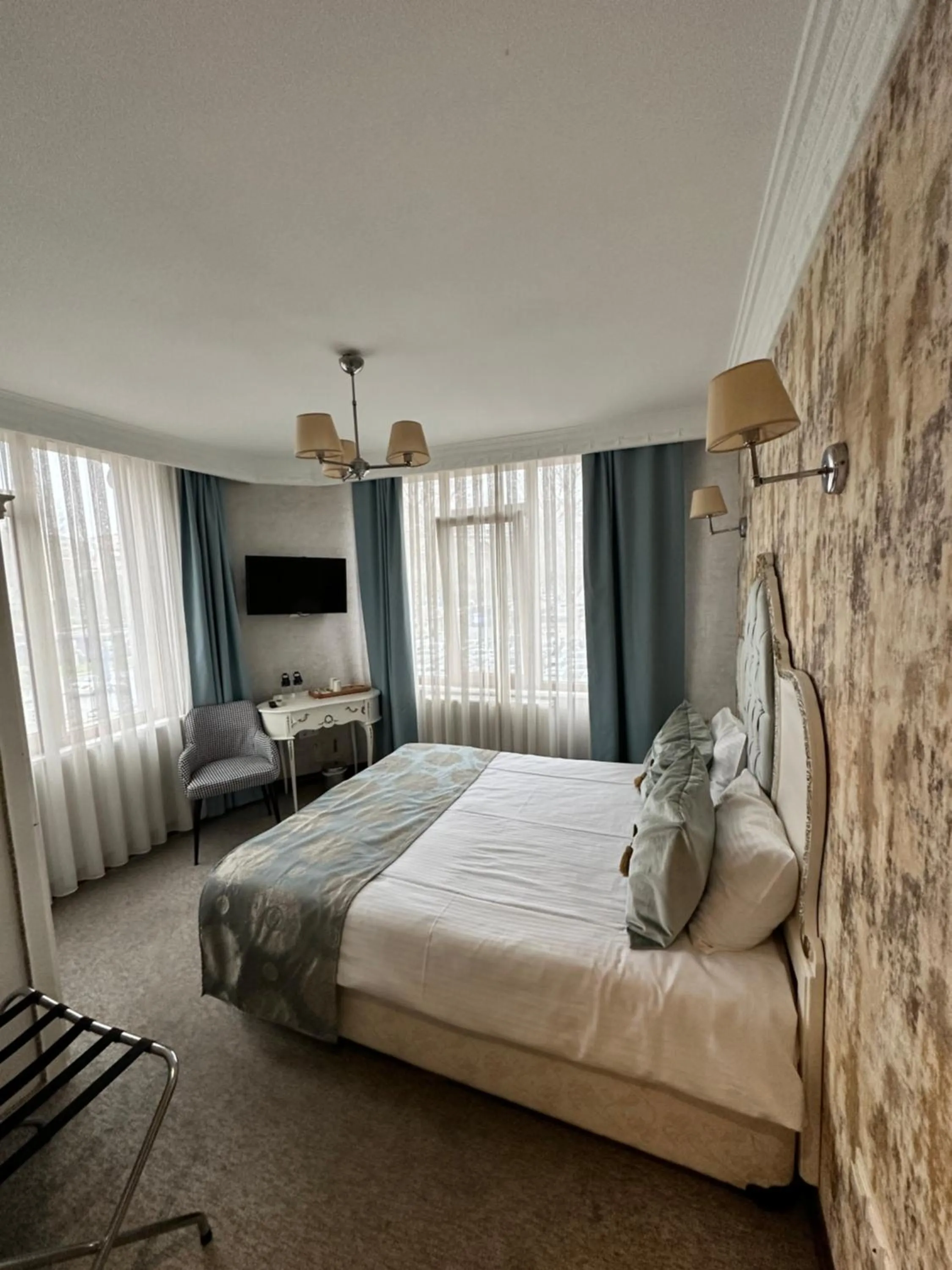 Bed in Aly Port Hotel