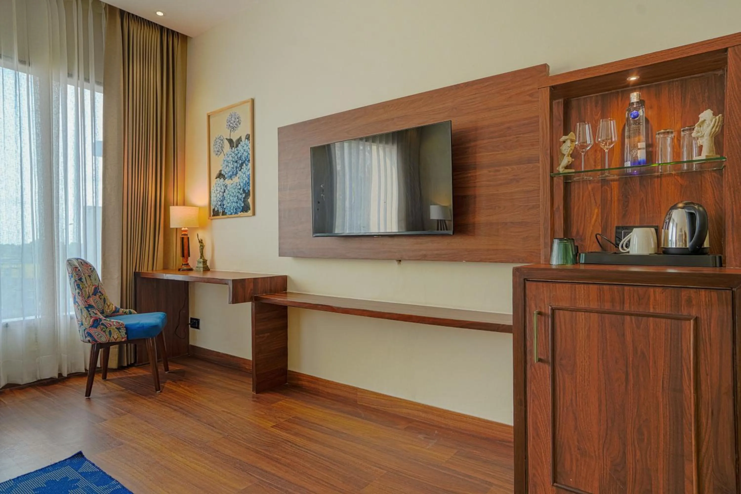 TV and multimedia, Bed in Hotel Escala By Levelup