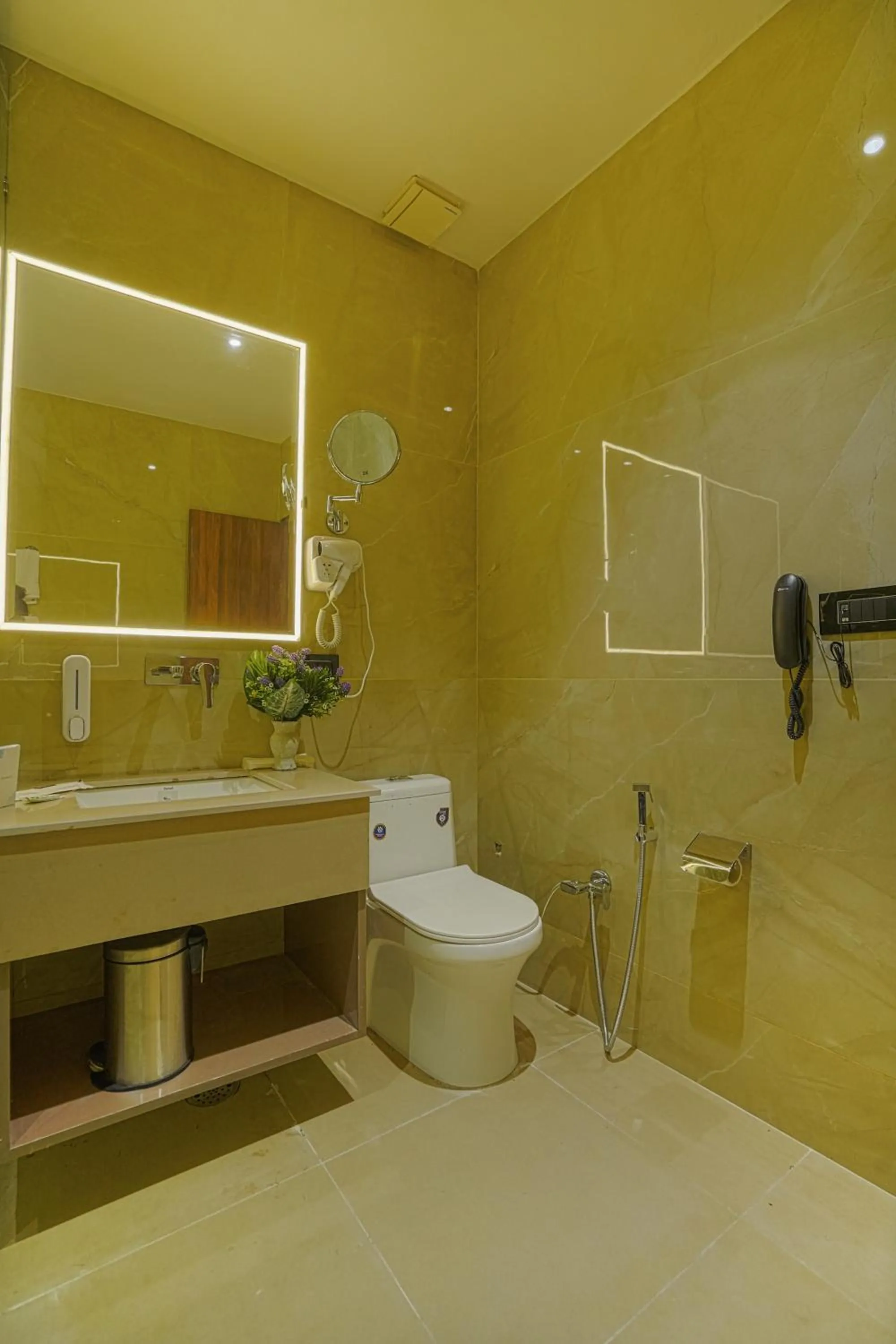 Toilet in Hotel Escala By Levelup