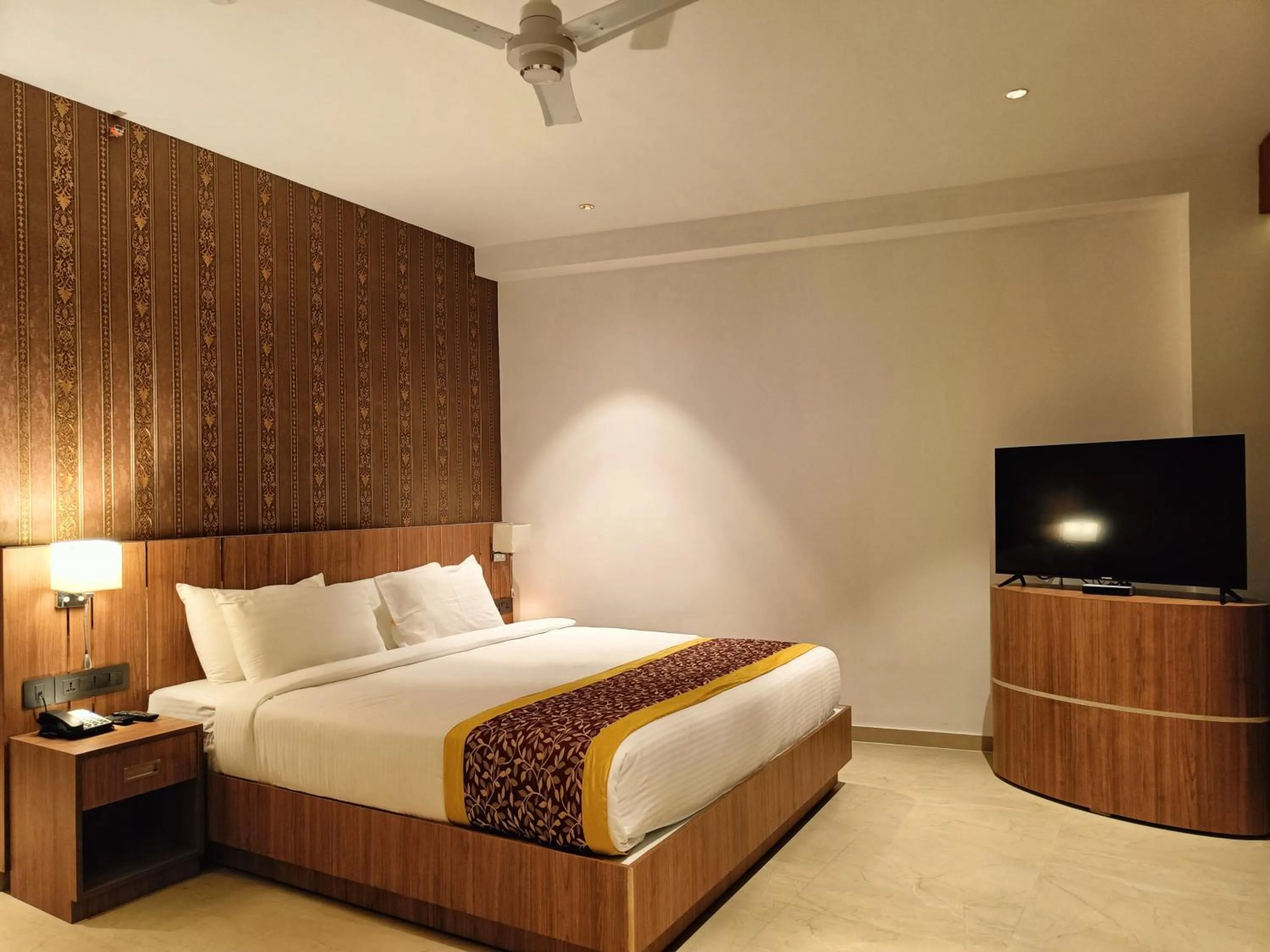 Bed in Hotel Sky Sierra Wayanad